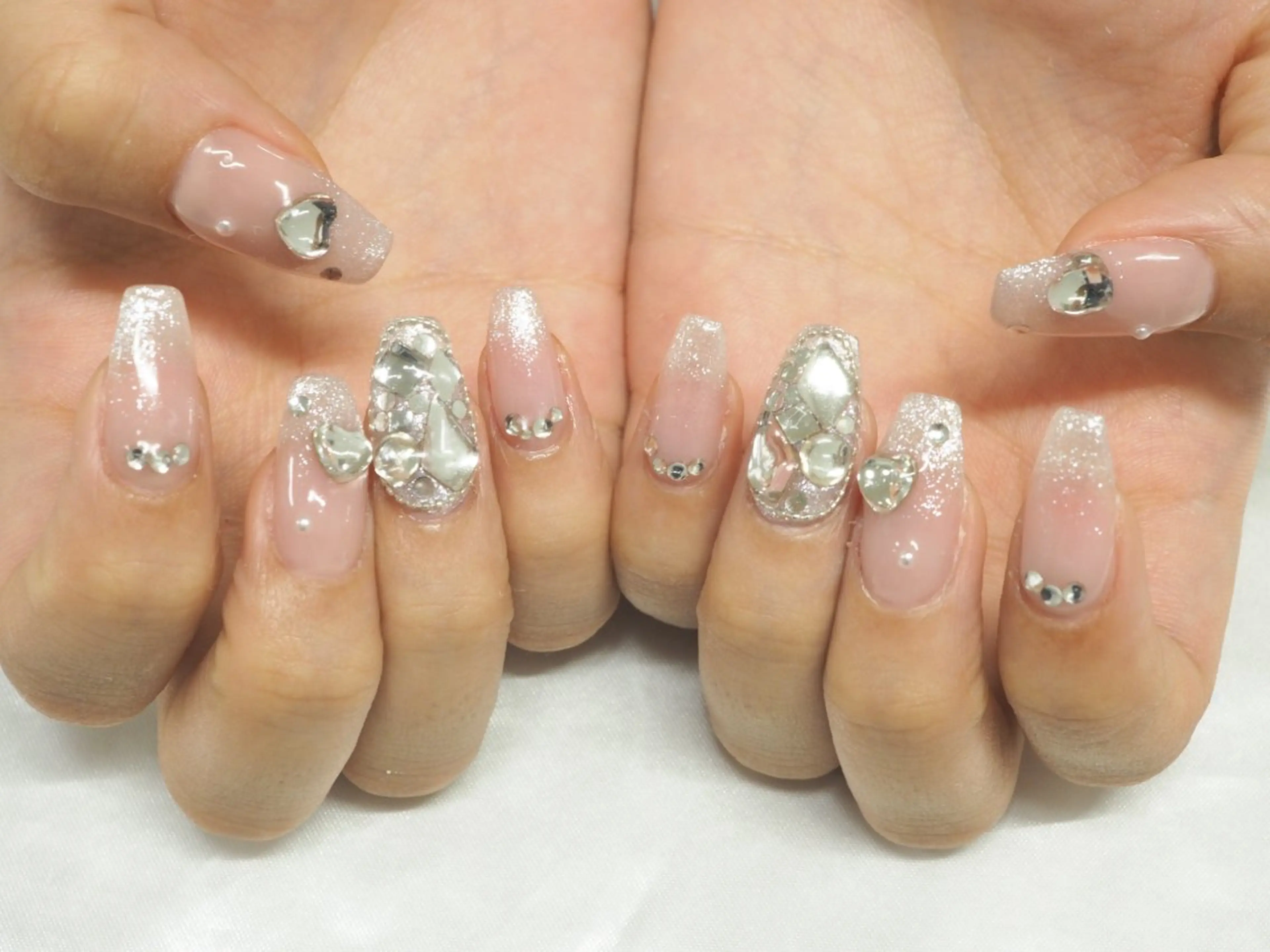 ネイル 魚谷 日菜のネイルデザイン