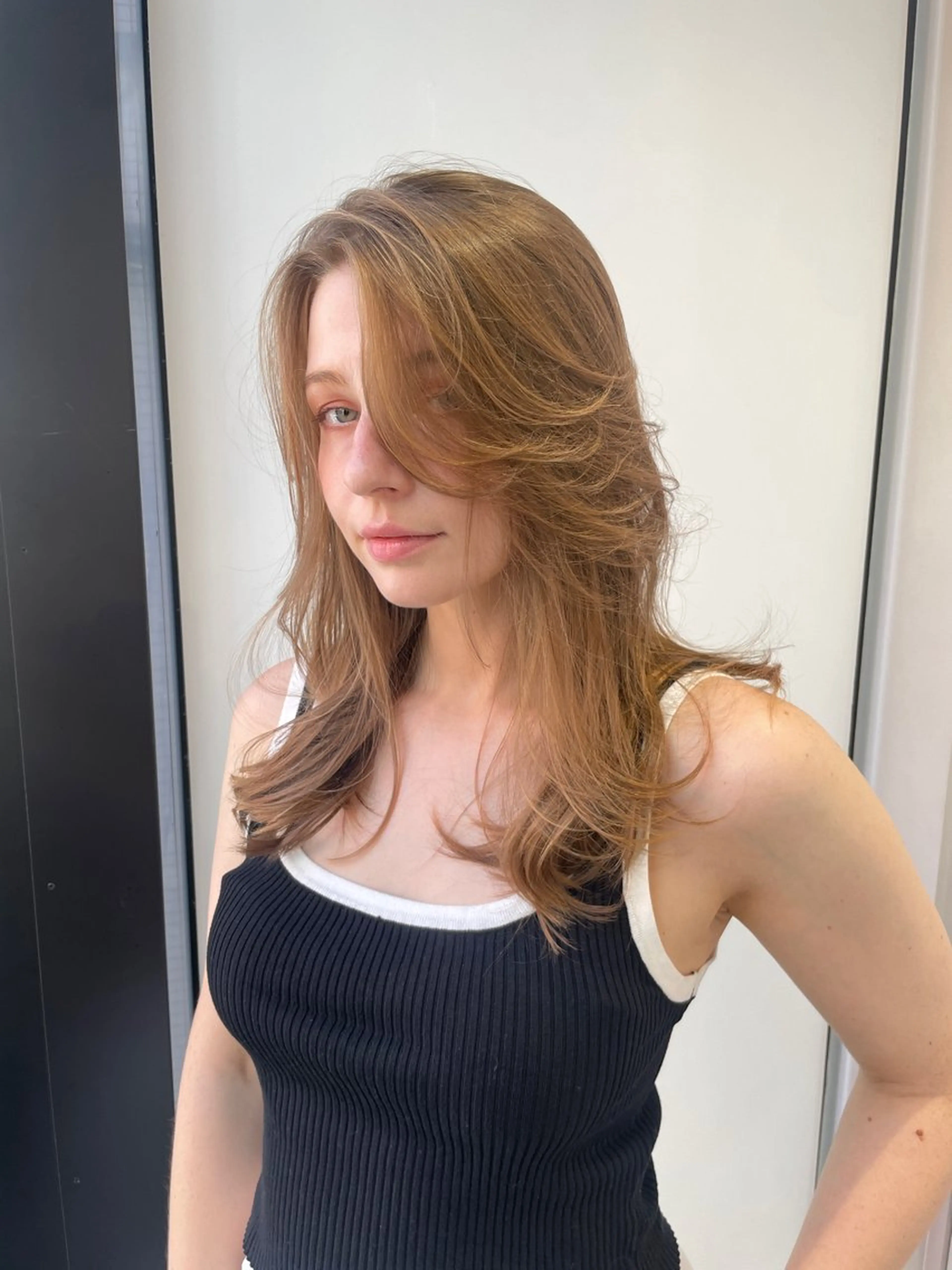 ミディアム 顔まわりレイヤー レイヤーカット 海外レイヤー/赤み 消しカラー/上原聖奈のヘアスタイル