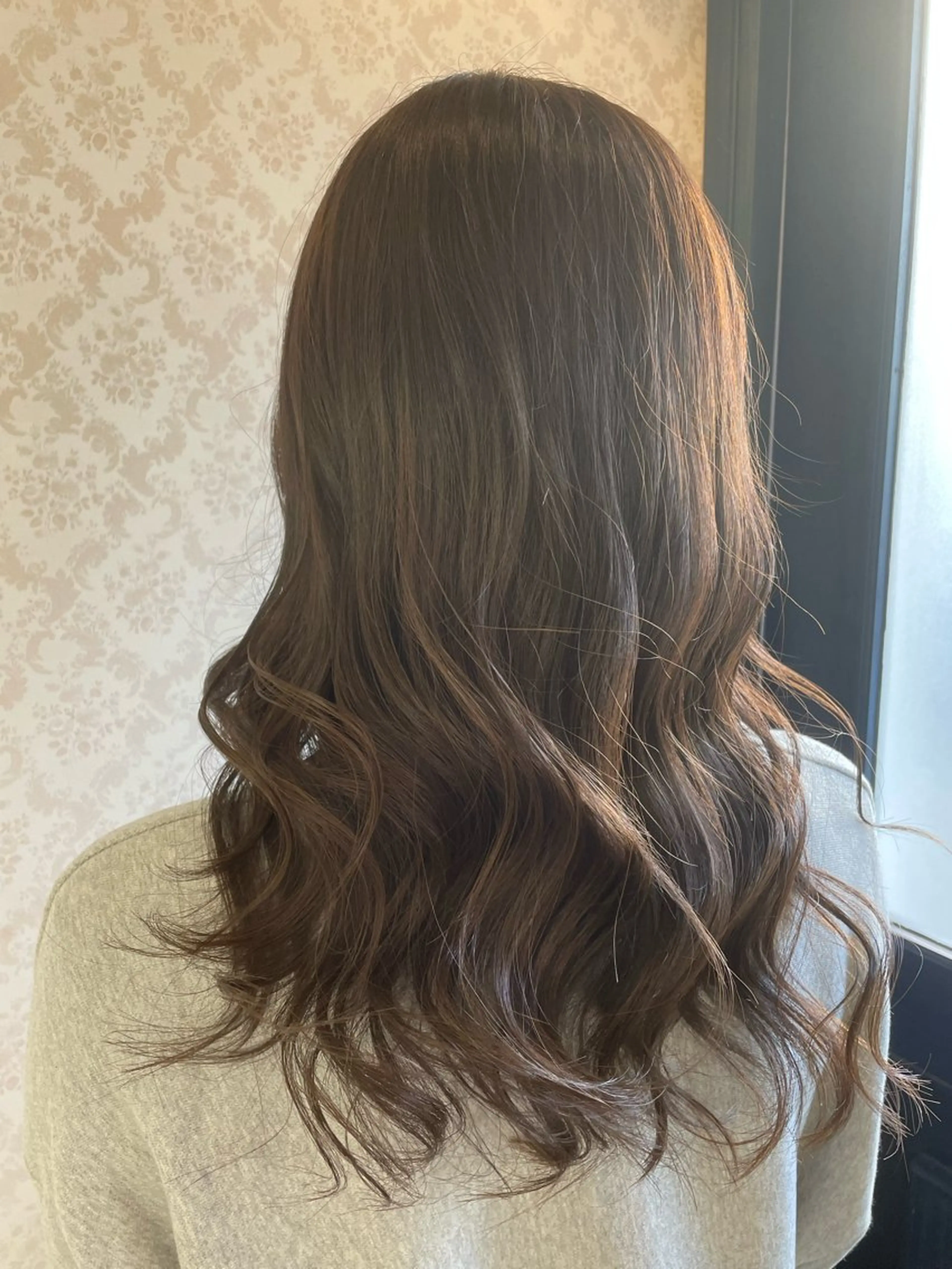 セミロング ヒヨシ ルナのヘアスタイル