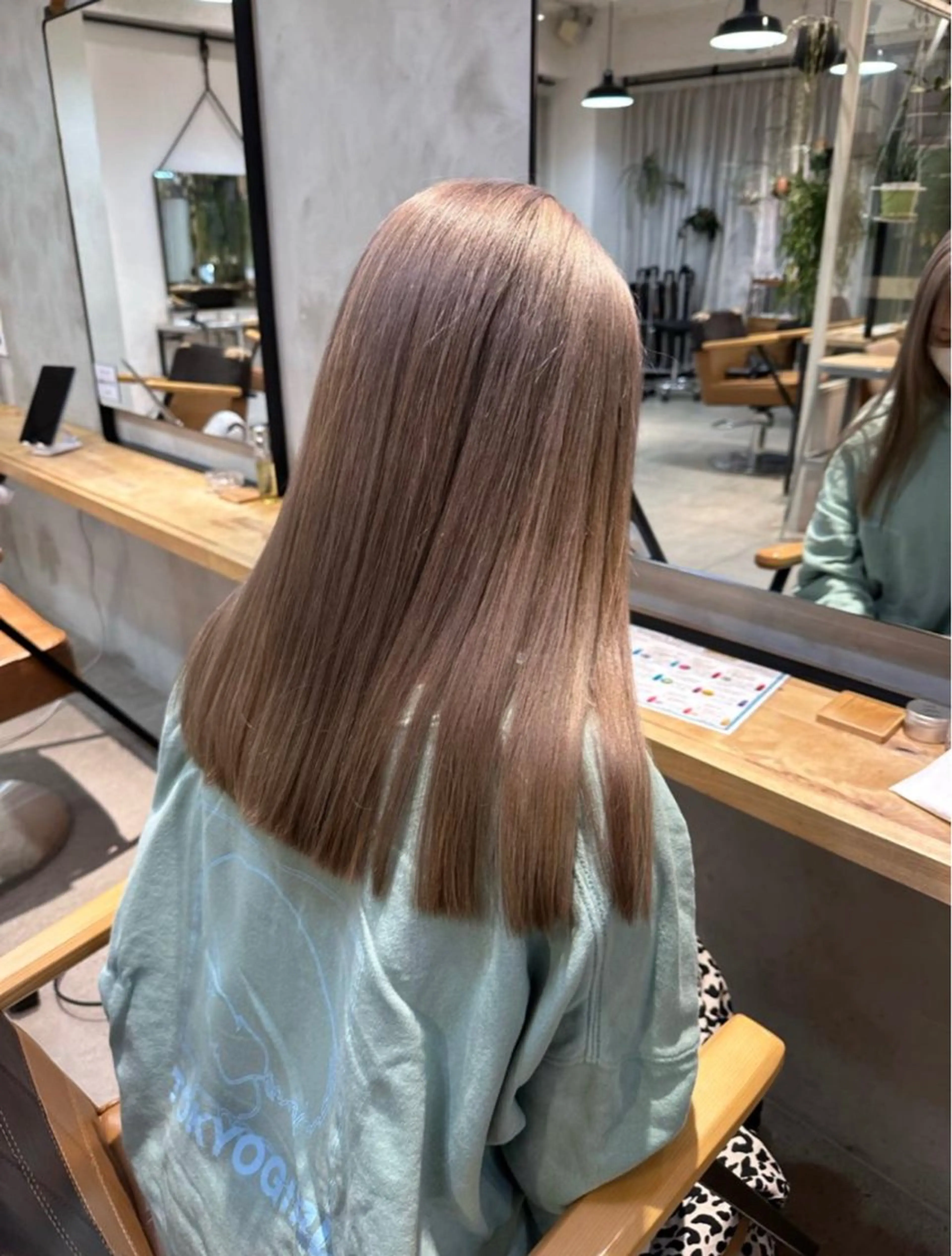 ロング カラー ブリーチ ハイトーンカラー ブリーチなしカラー ボブ ロング REINA☁️透明感 カラー/ぷつっと♡のヘアスタイル