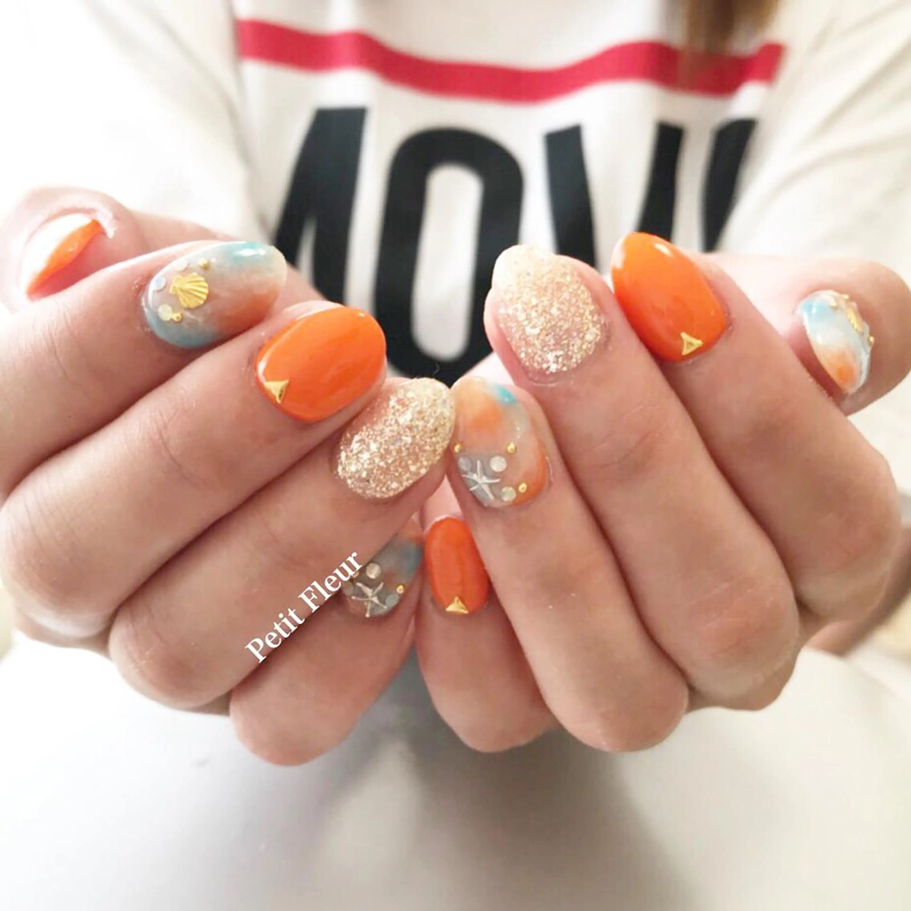 ネイル ラメ(グリッター) 夏ネイル Petit Fleur所属・青柳 亜梨奈のマツエク・マツパデザイン