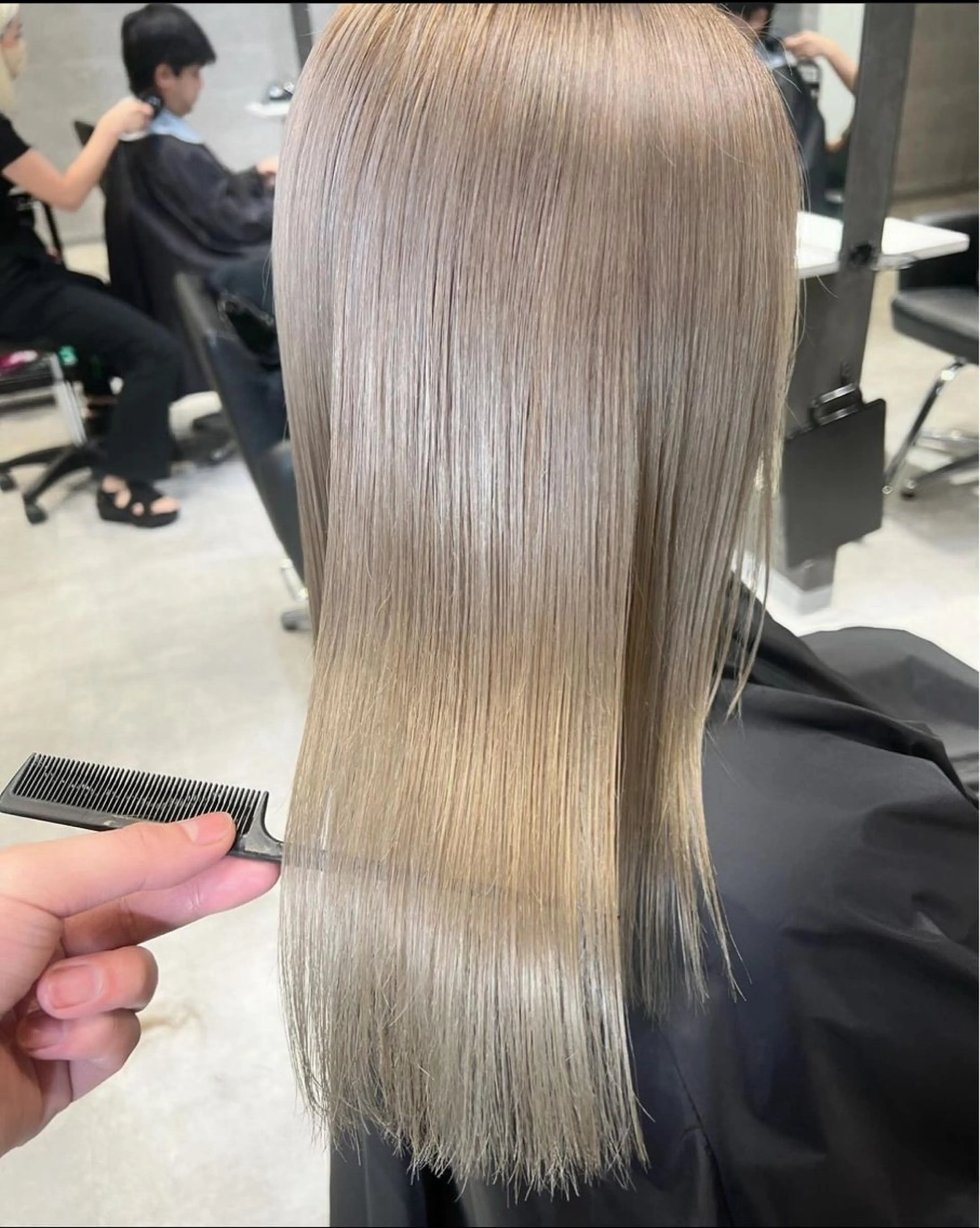 セミロング _WHITE /藤田唯生のヘアスタイル