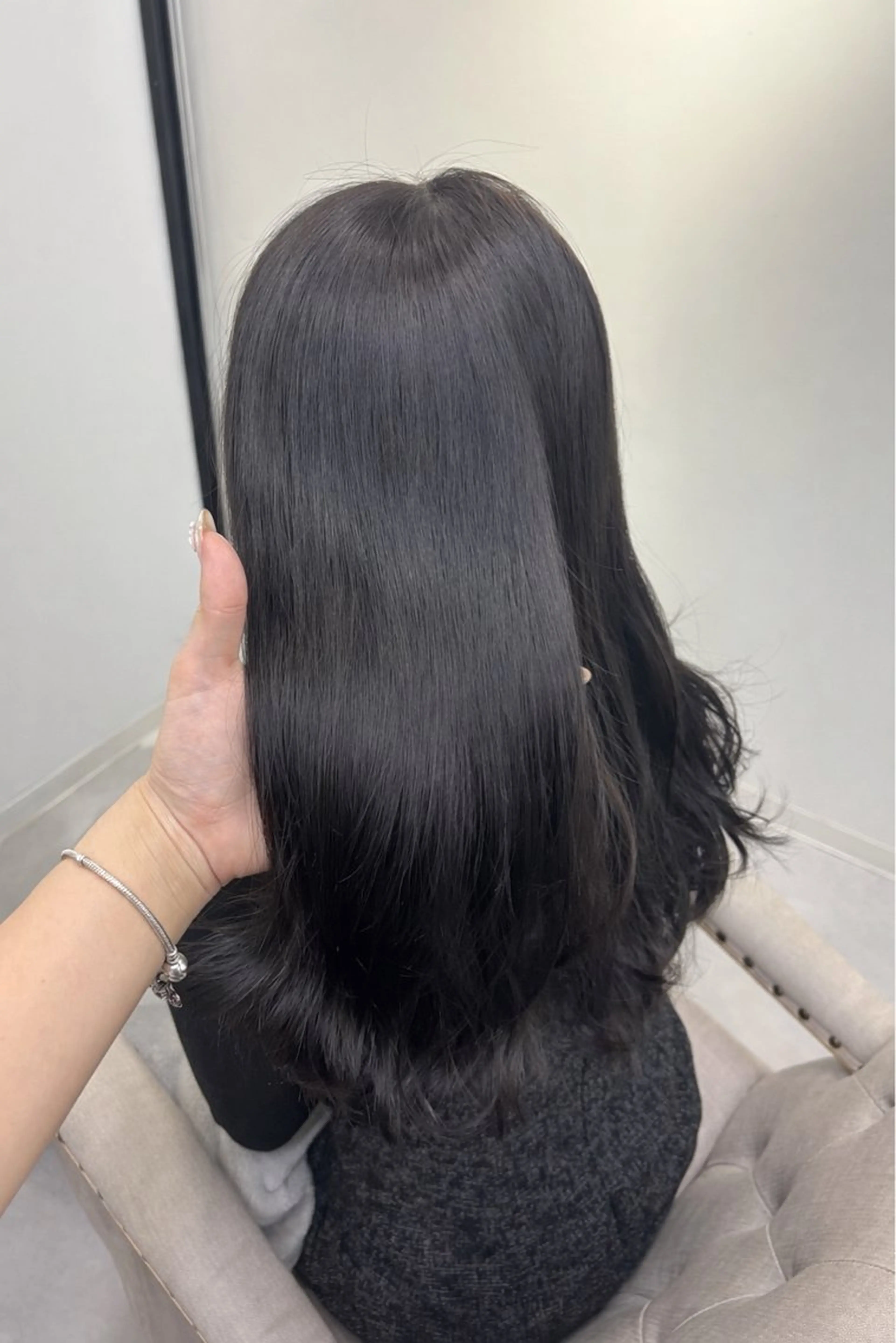 カラー グレージュ カット ミディアムレイヤー/ 艶カラーNorikaのヘアスタイル