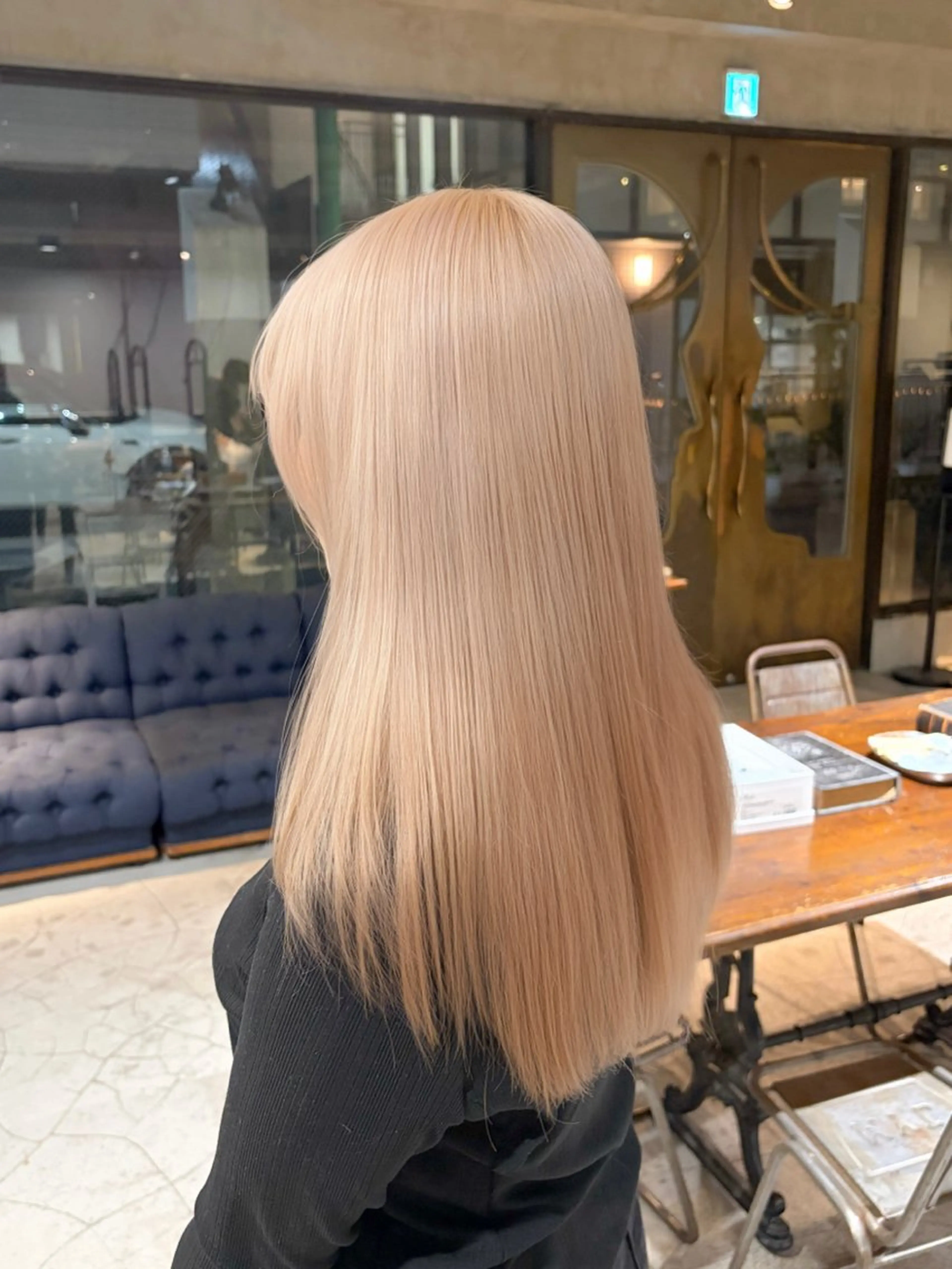 ロング カラー ベージュカラー ブロンド ハイトーンカラー ハイトーンベージュ ミルクティーベージュ ヘアカラー トリートメント ヘアセット 似合わせベージュ 🍯ayumi🍯のヘアスタイル