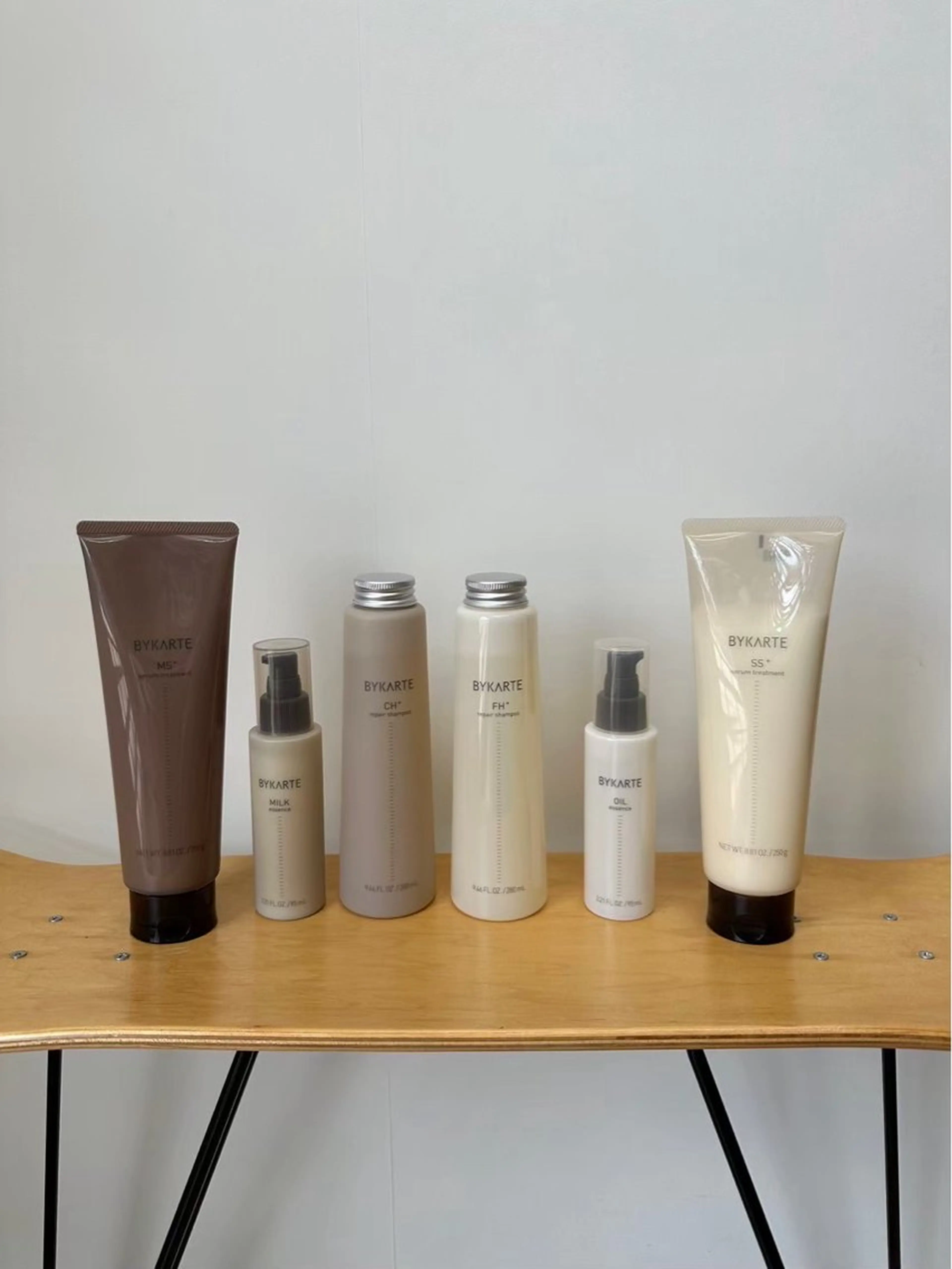 伶風/ボブ/ ハッシュカットのヘアスタイル