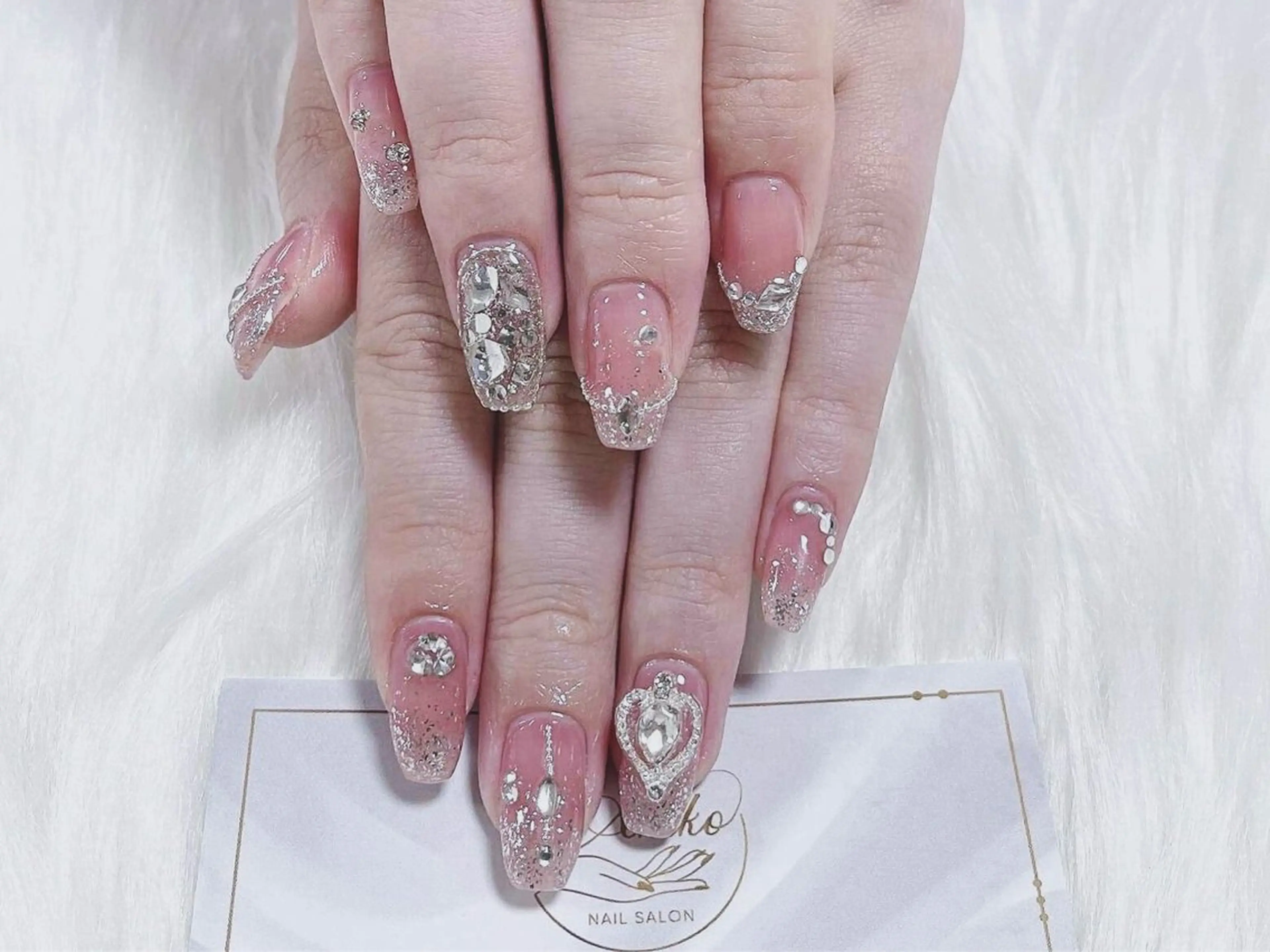 ネイル フットネイル ジェルネイル 韓国ネイル マグネットネイル 持ち込み ハンドネイル AKIKO ネイルサロンのネイルデザイン