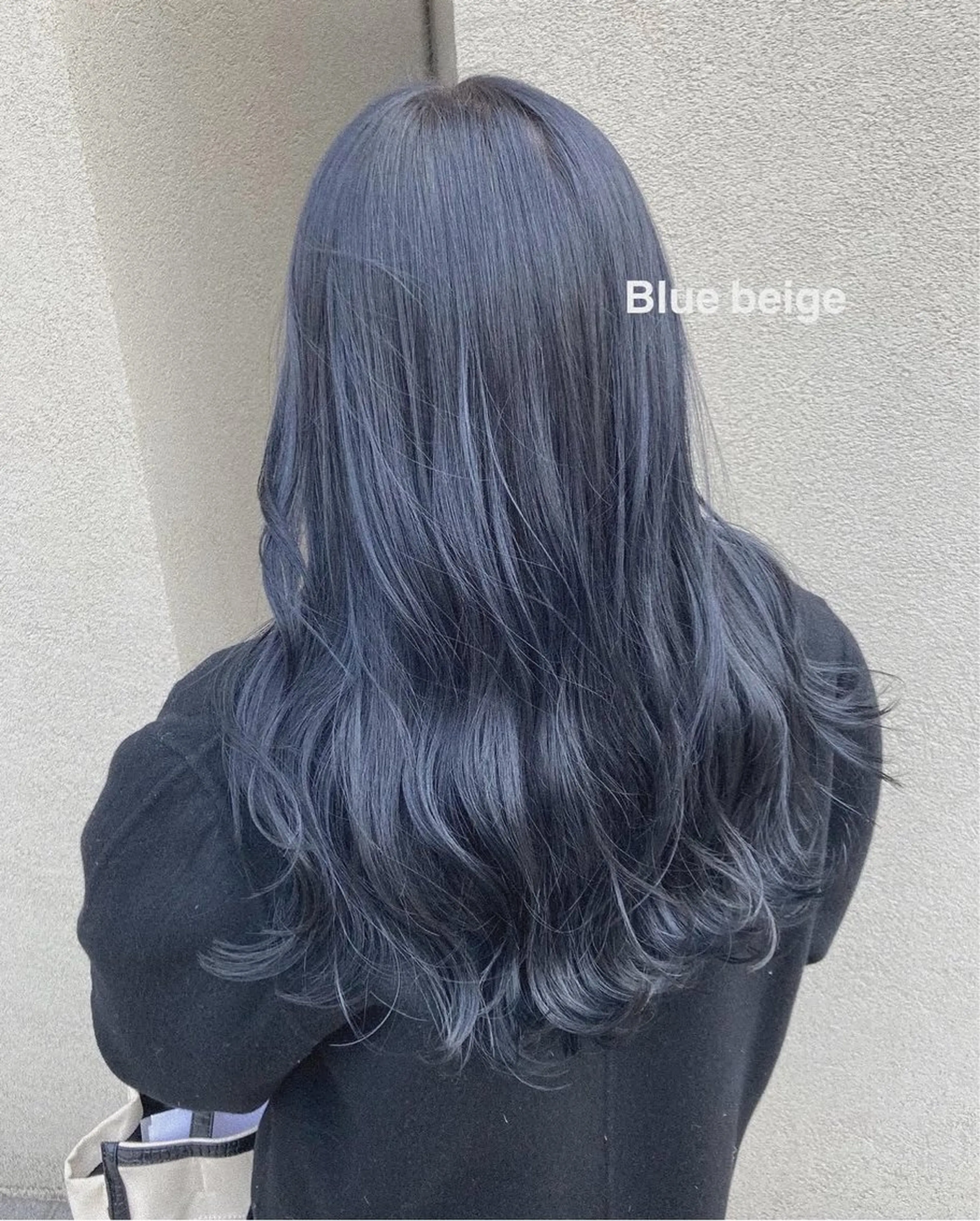 セミロング カラー 渡辺 彩乃のヘアスタイル