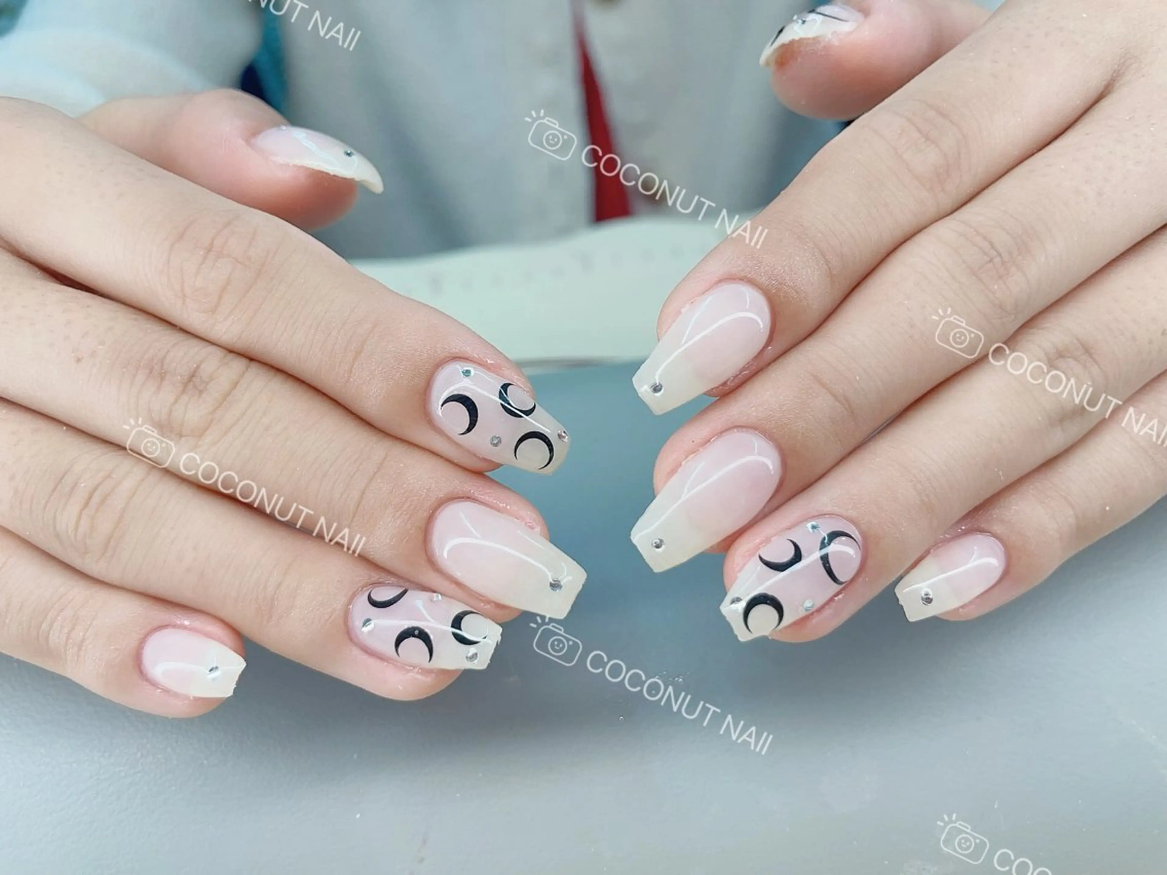 ネイル ハンドネイル 神田 ココナッツのネイルデザイン