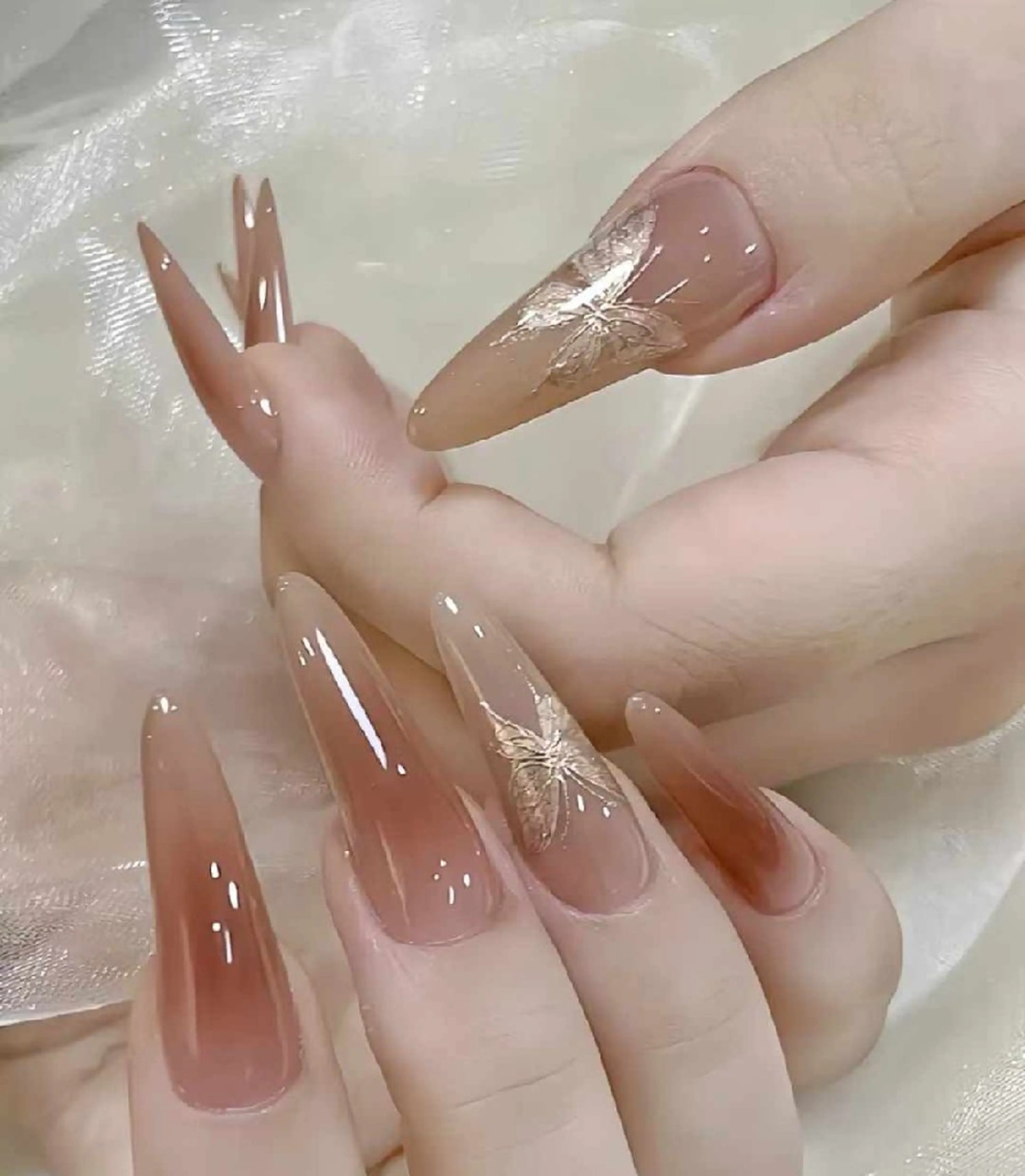 ネイル チークネイル HATSUMI ネイルサロンのネイルデザイン