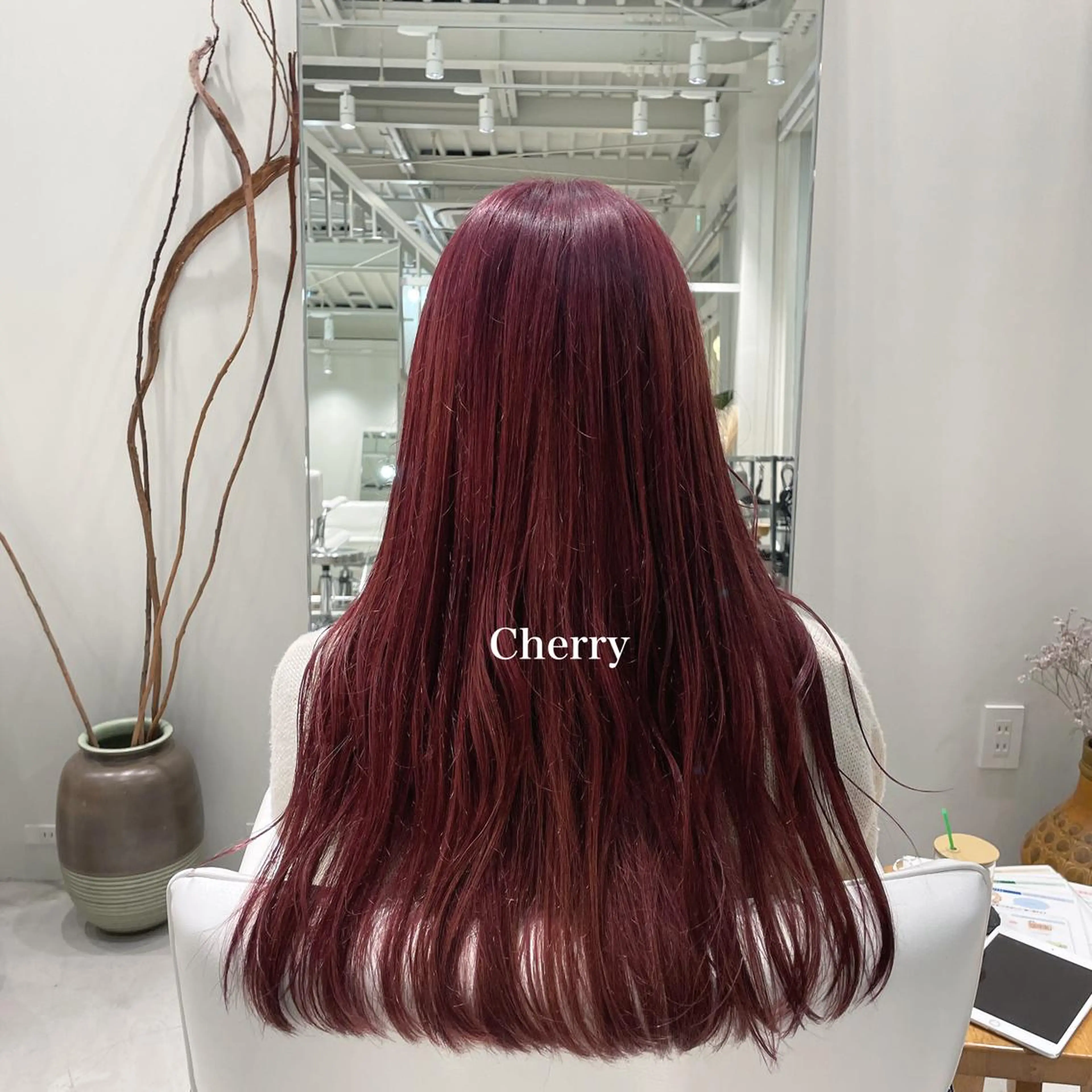 ロング カラー ブリーチ ピンクカラー 峯崎 葵のヘアスタイル