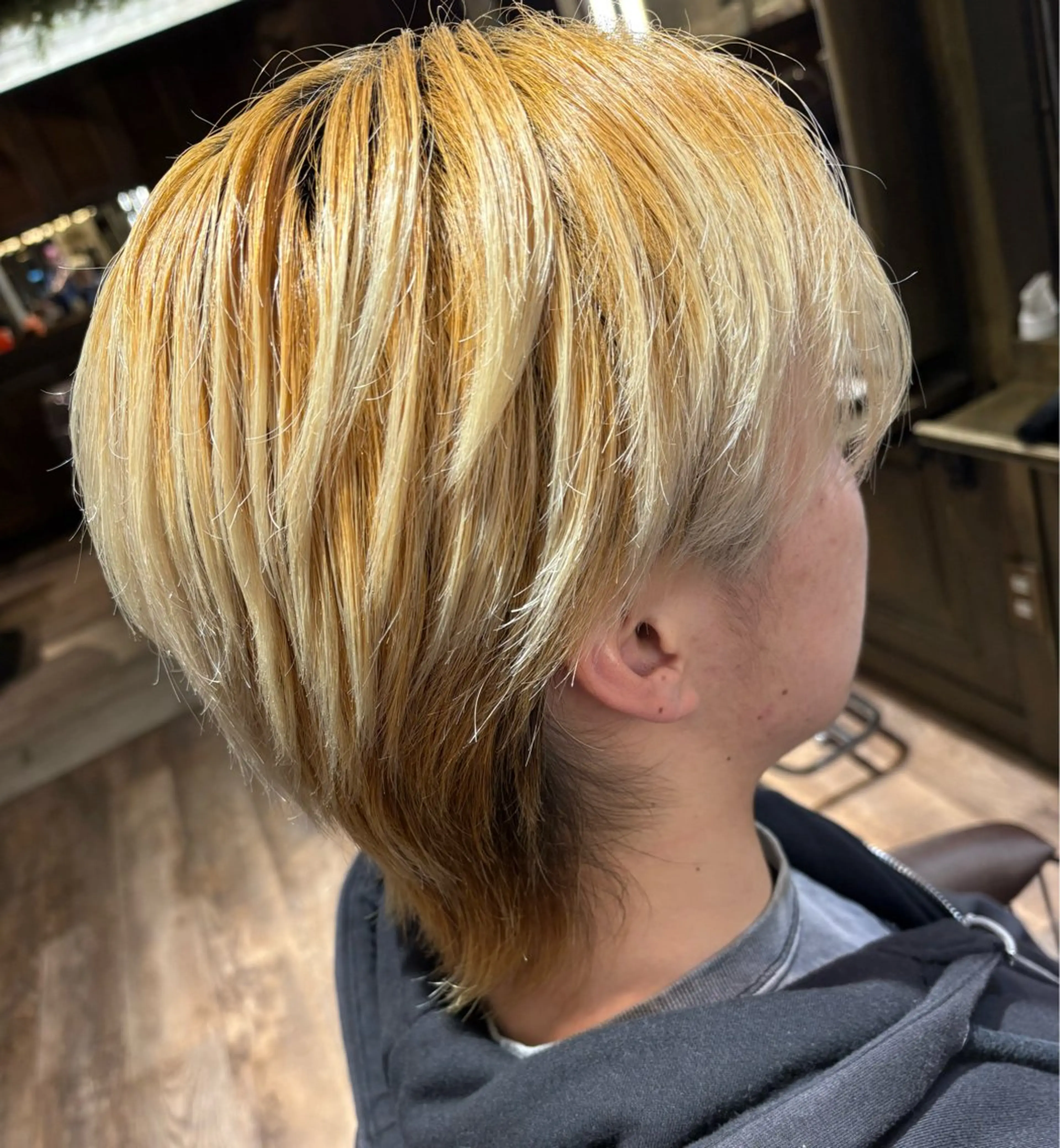 メンズ メンズハイトーン メンズウルフカット ウルフカット cloe仙台🌈 ヨネザワ アレンのヘアスタイル