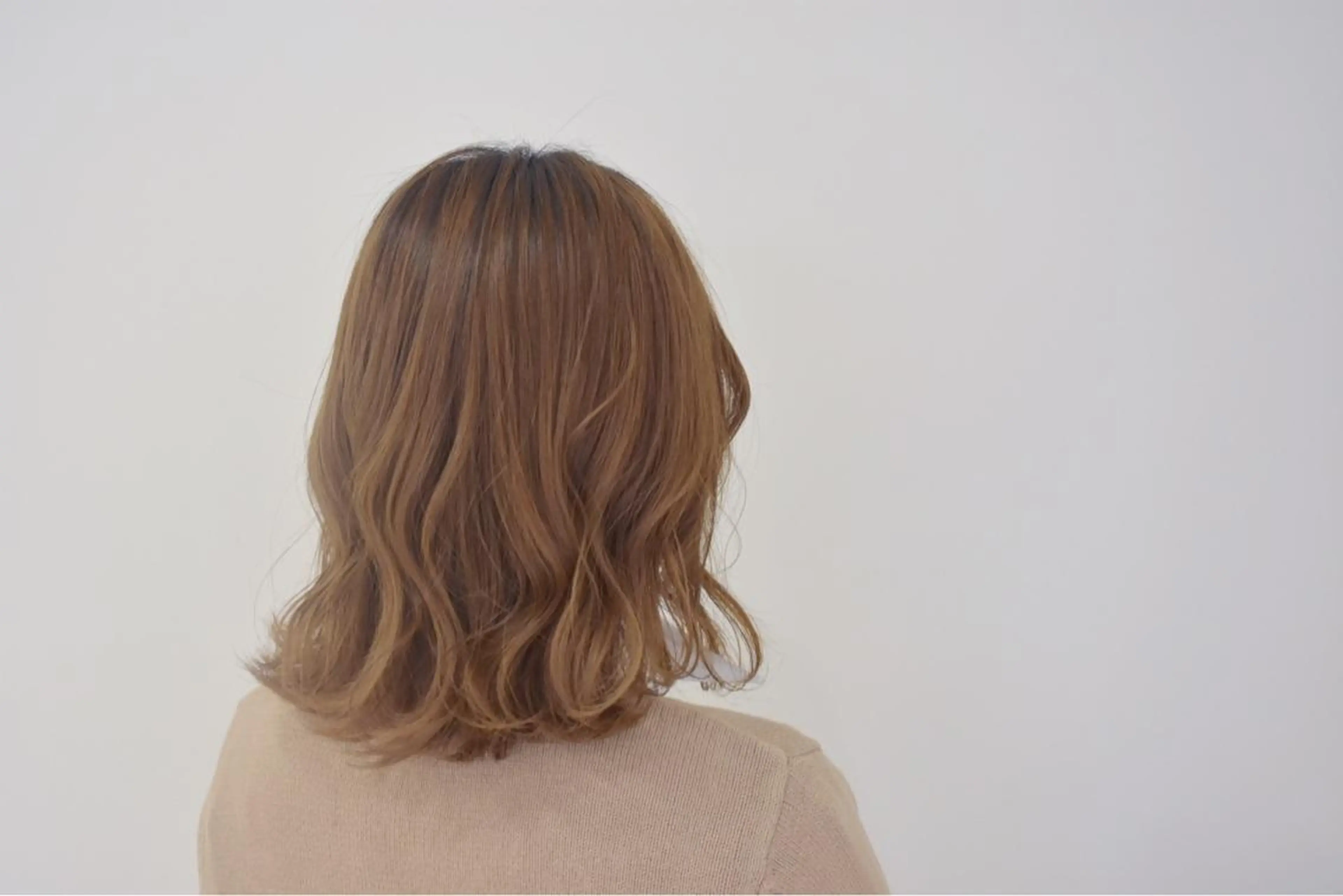 ミディアム カラー タカハシ ハヤトのヘアスタイル