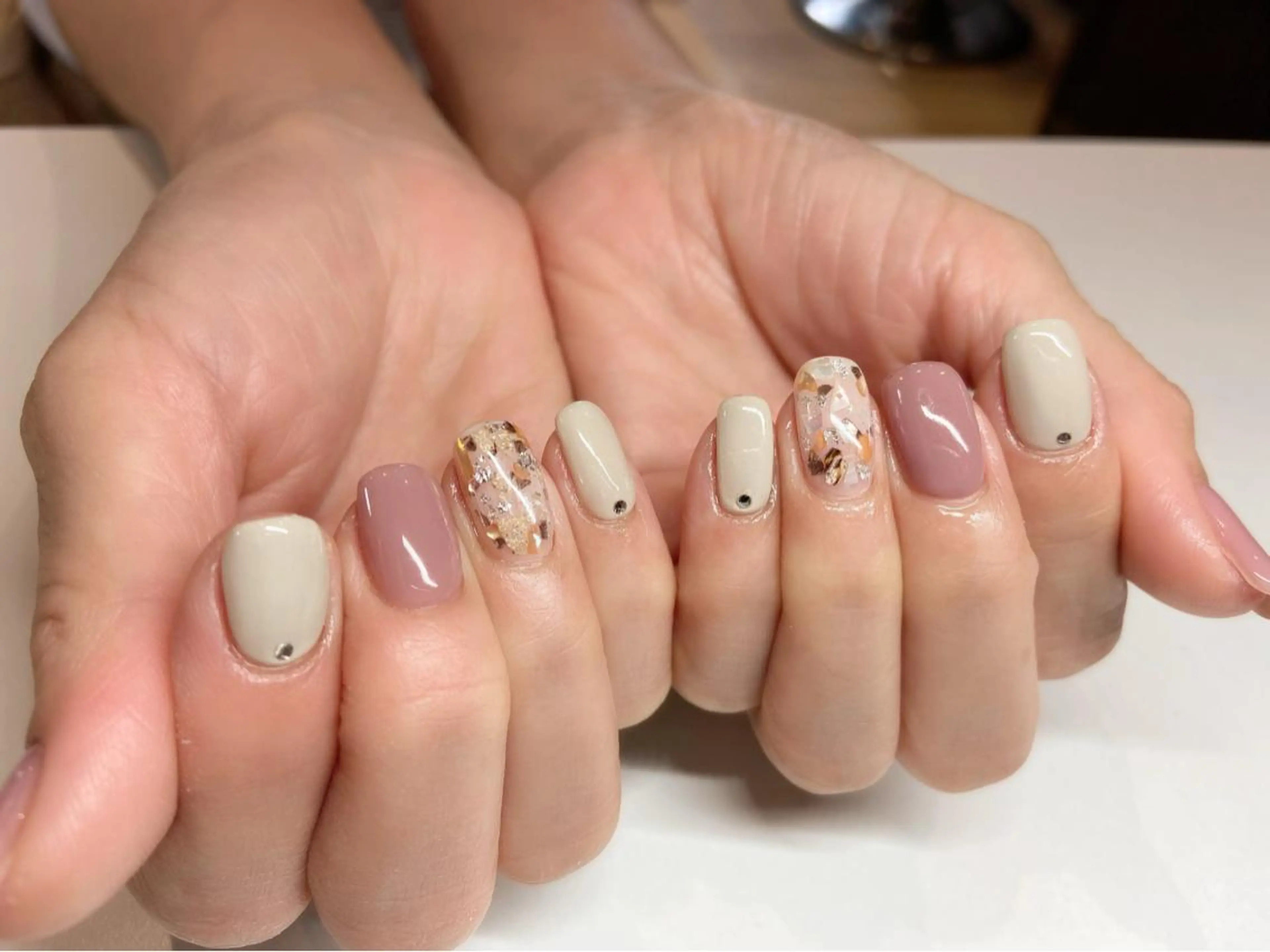 ミディアム ハンドネイル Adore nailのネイルデザイン