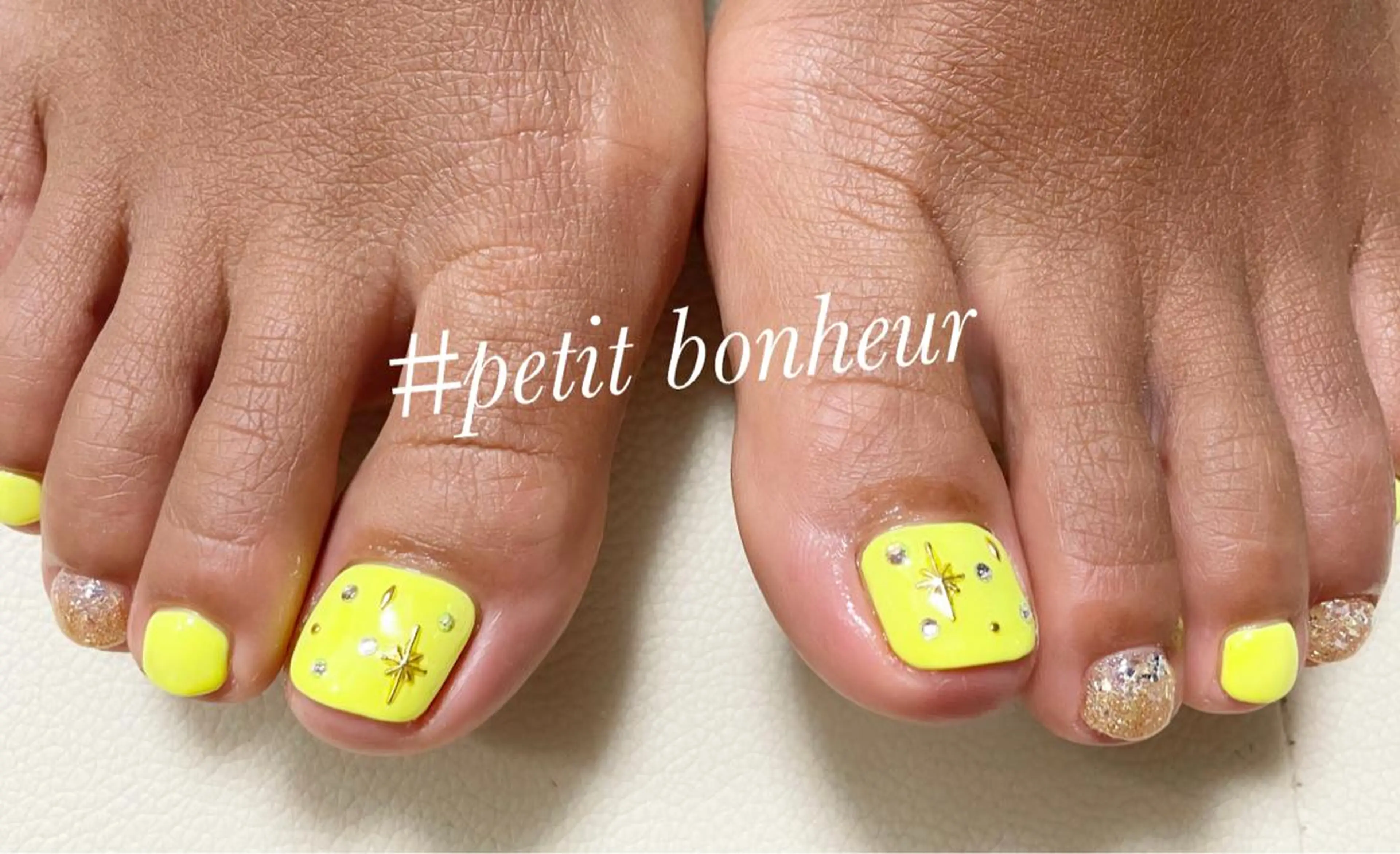 ネイル フットネイル ジェルネイル パラジェル 春ネイル 夏ネイル Mas Miのネイルデザイン