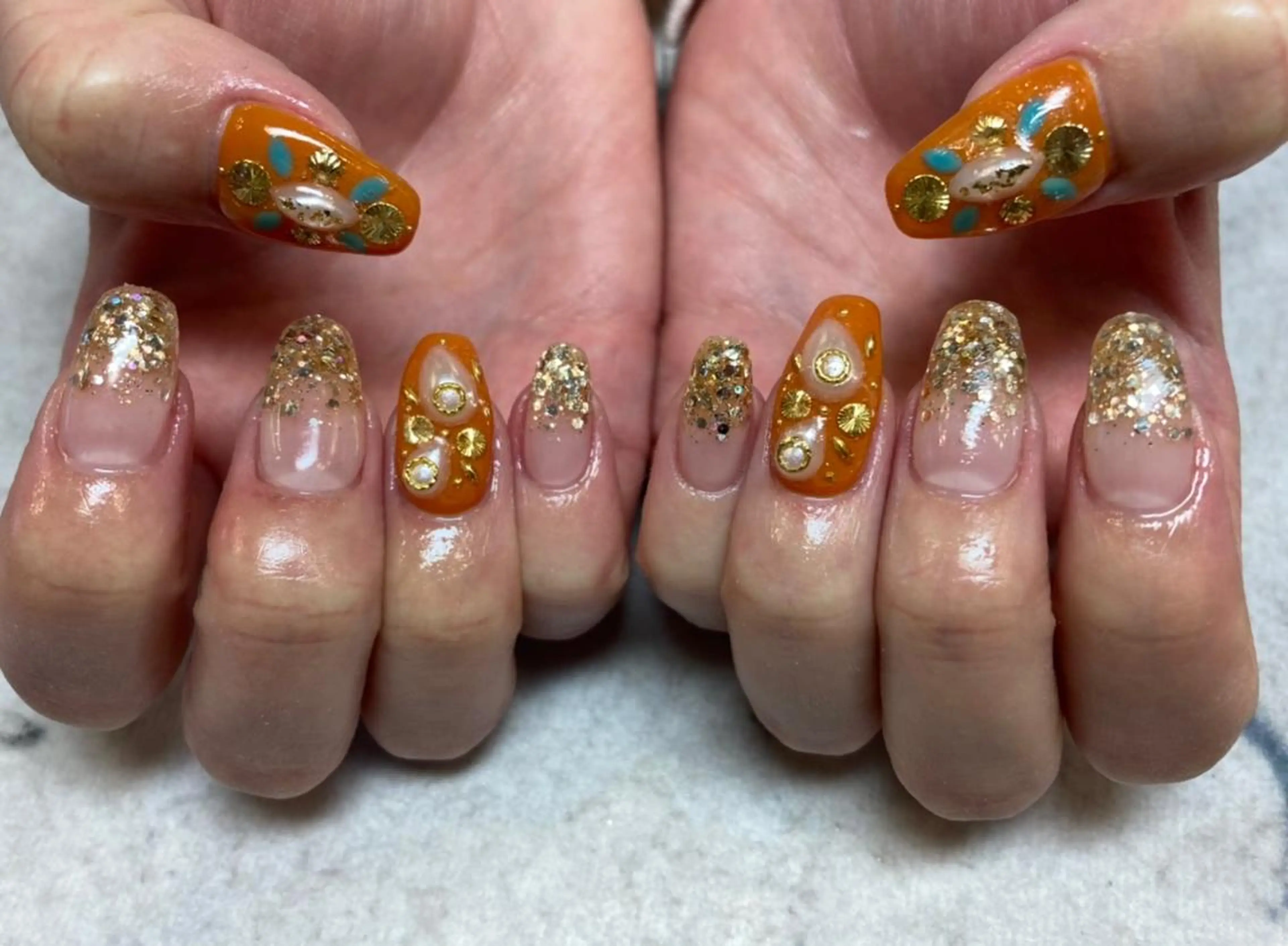 ネイル ネイルリボン 受付スタッフのネイルデザイン