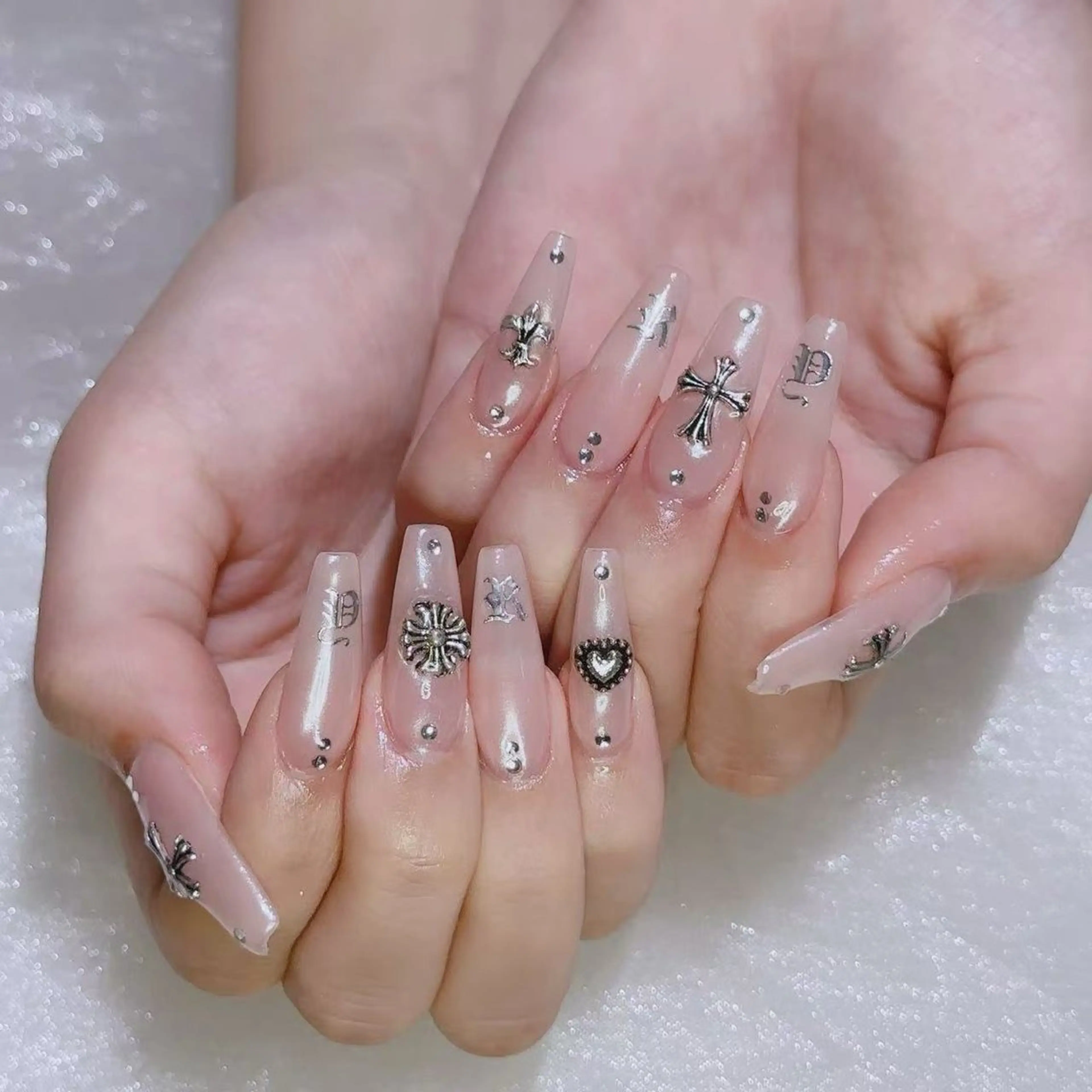 ネイル ハンドネイル Queens マオのネイルデザイン