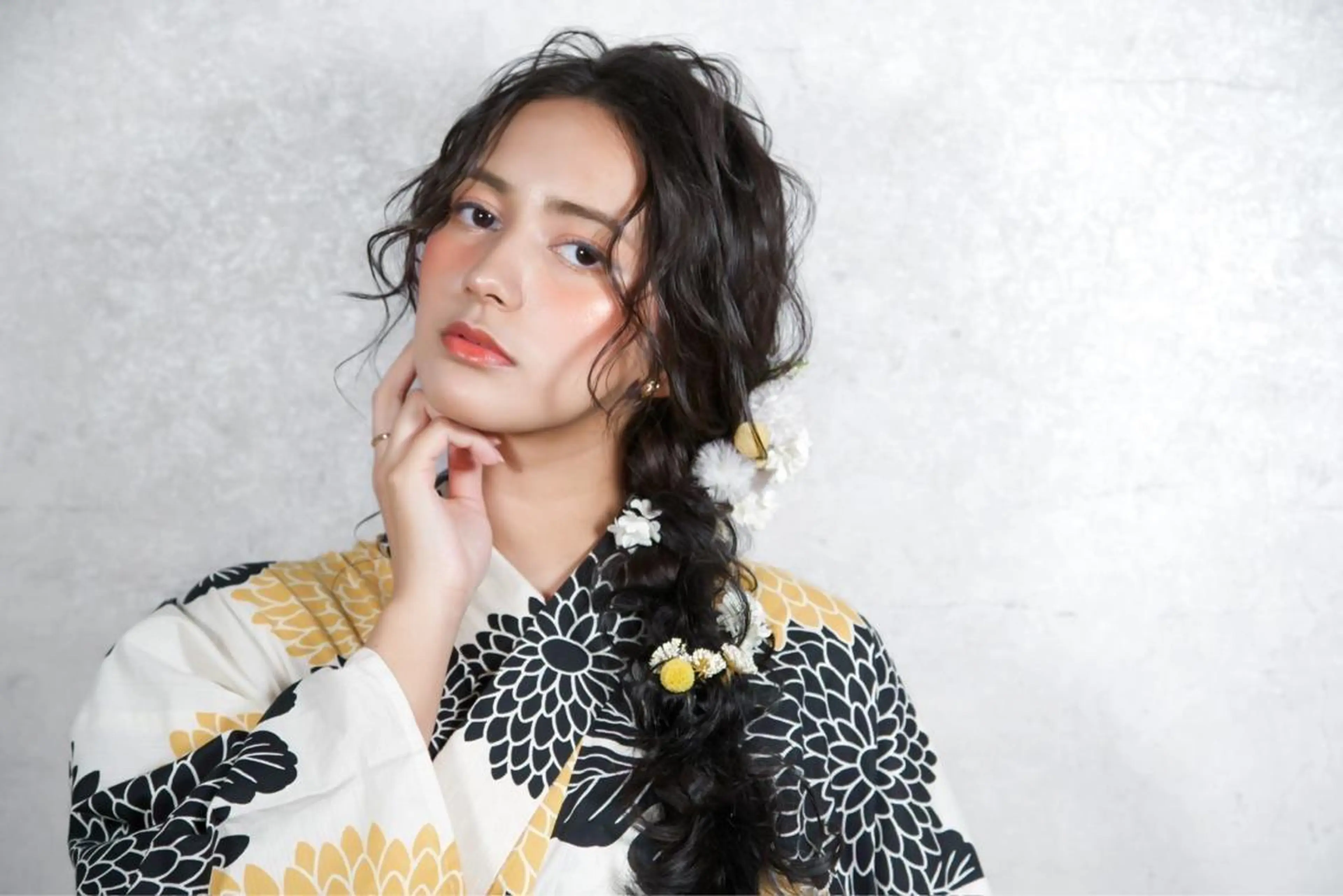 ロング ヘアアレンジ 《カメレオン》 西田美輝のヘアスタイル