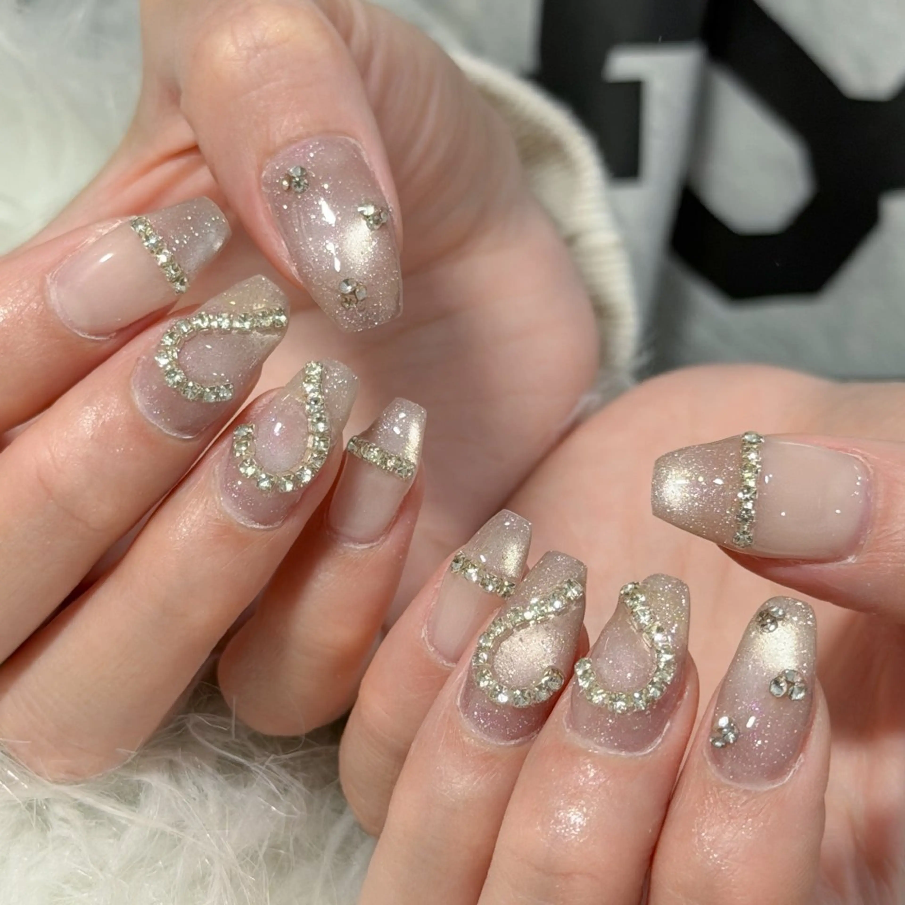 ネイル ハンドネイル フットネイル LAVISH nanamiのネイルデザイン