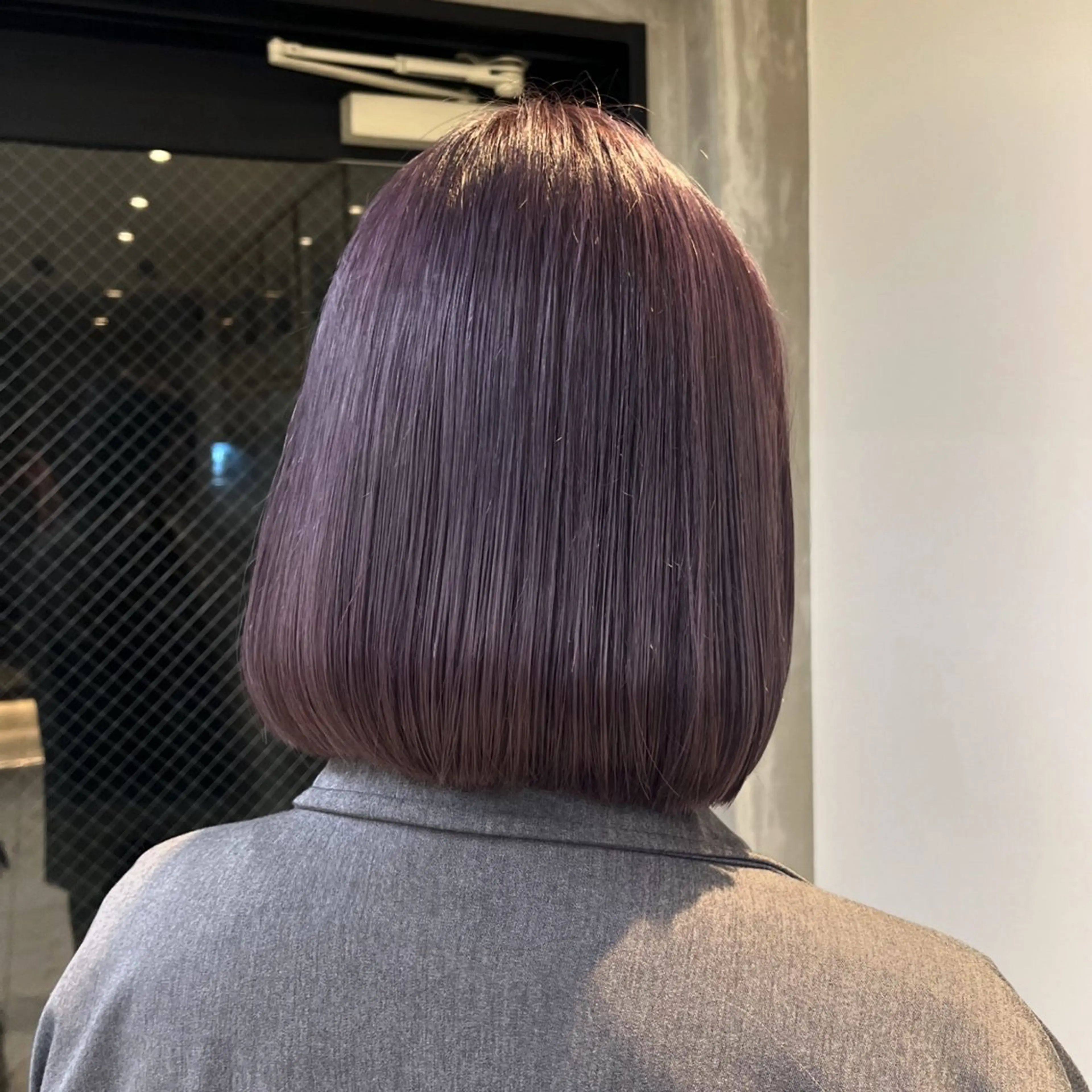 ミディアム カラー ベージュカラー ダブルカラー グレージュ ハイトーンカラー ラベンダーカラー ヘアカラー トリートメント ヘッドスパ ヘアセット カジュアルを女っぽく 𝗮𝘆𝗮𝗰𝗼のヘアスタイル