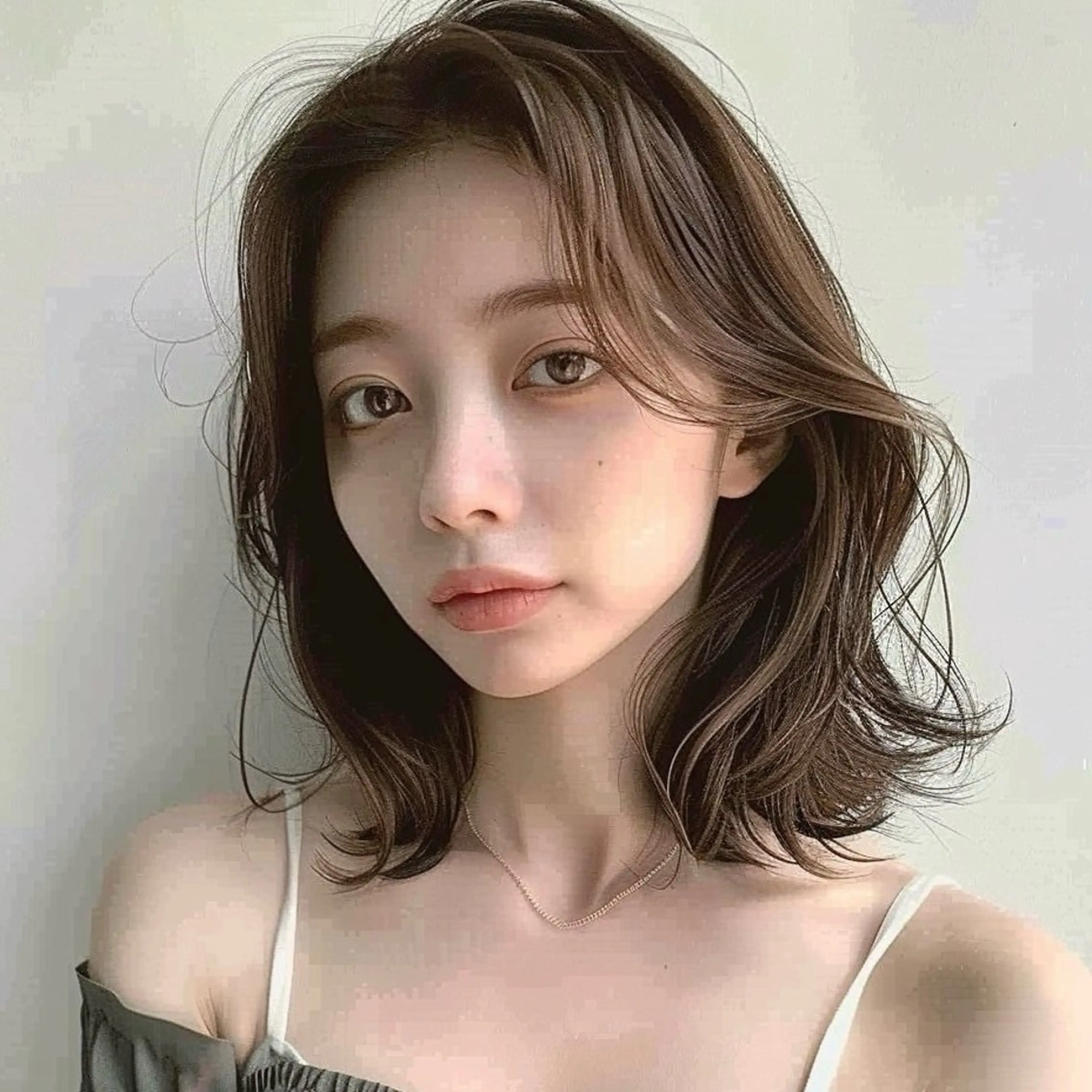 ミディアム カラー 岡田 佳子のヘアスタイル