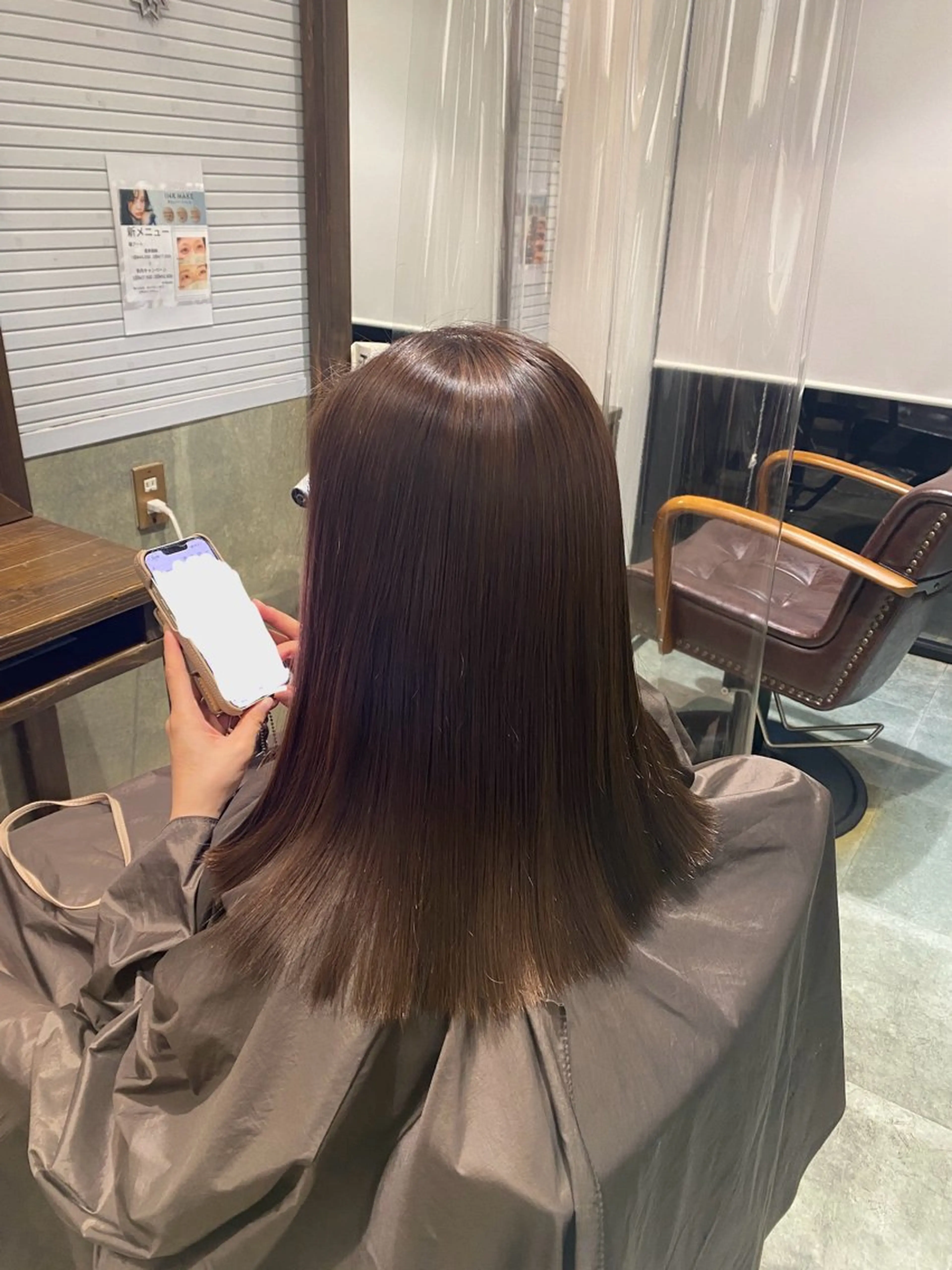 セミロング カラー 石川 莉乃のヘアスタイル