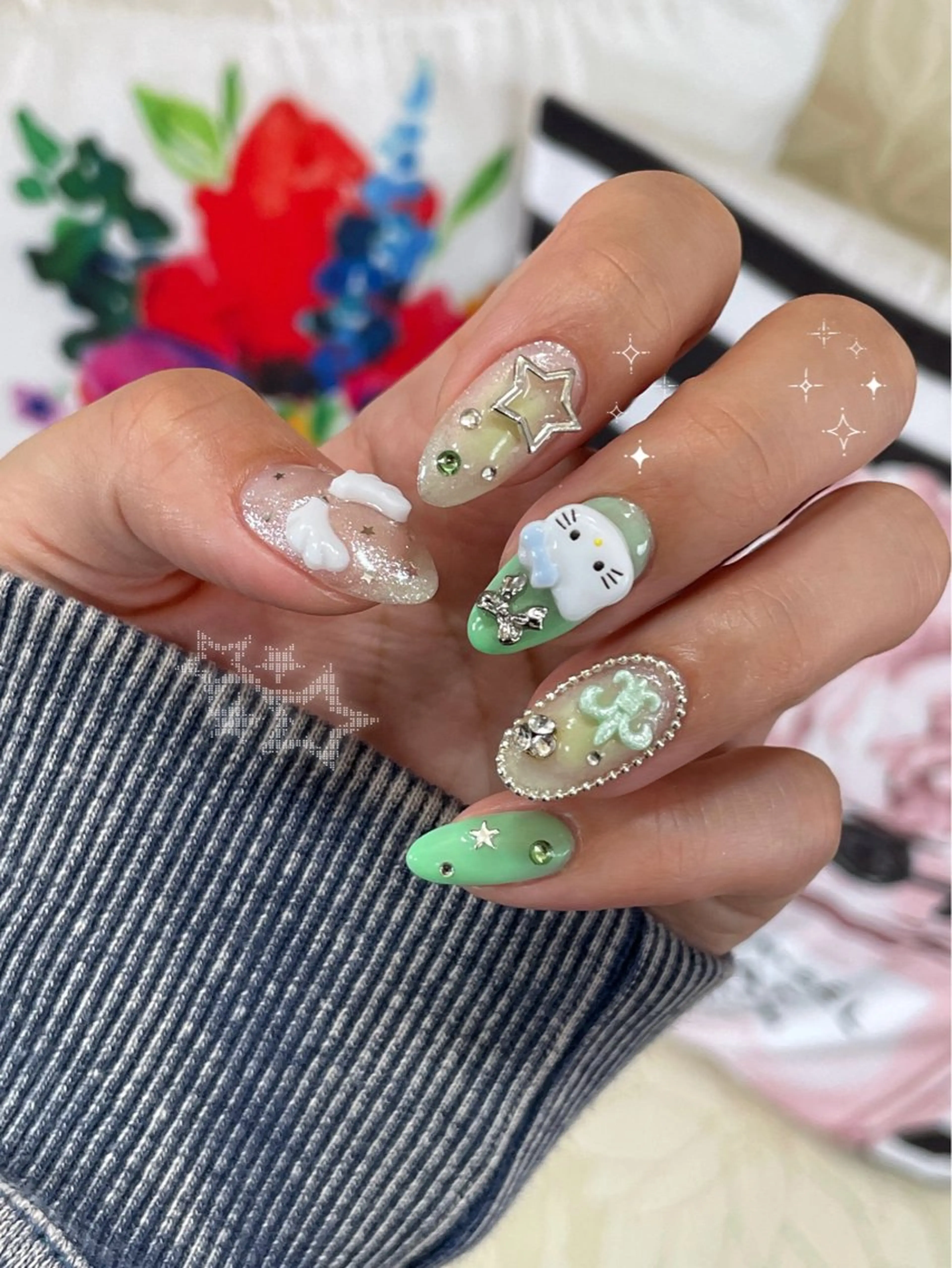 ネイル Mus’Fam 入谷玲生奈のネイルデザイン
