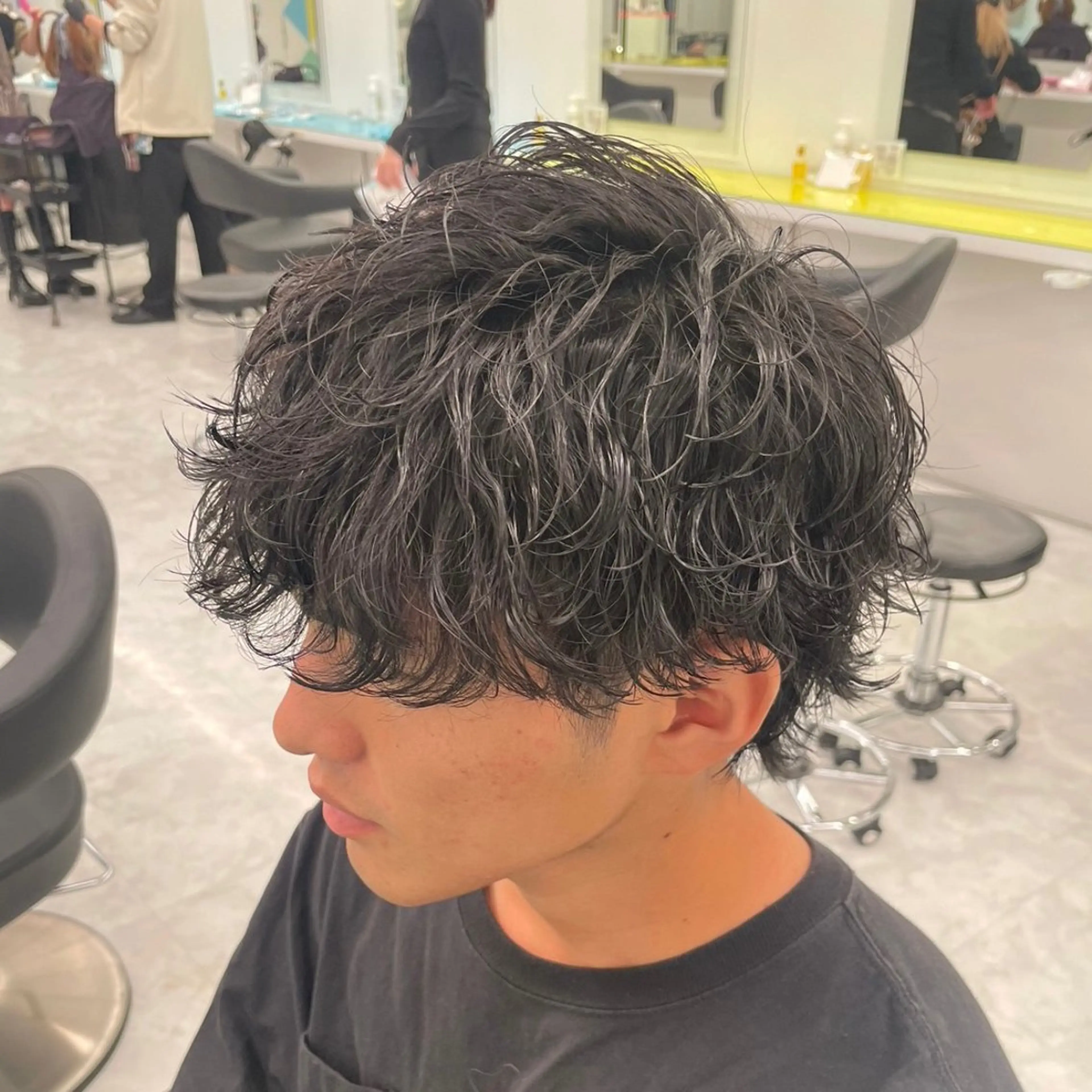 パーマ メンズ men's特化 値段以上の仕上がりにのヘアスタイル