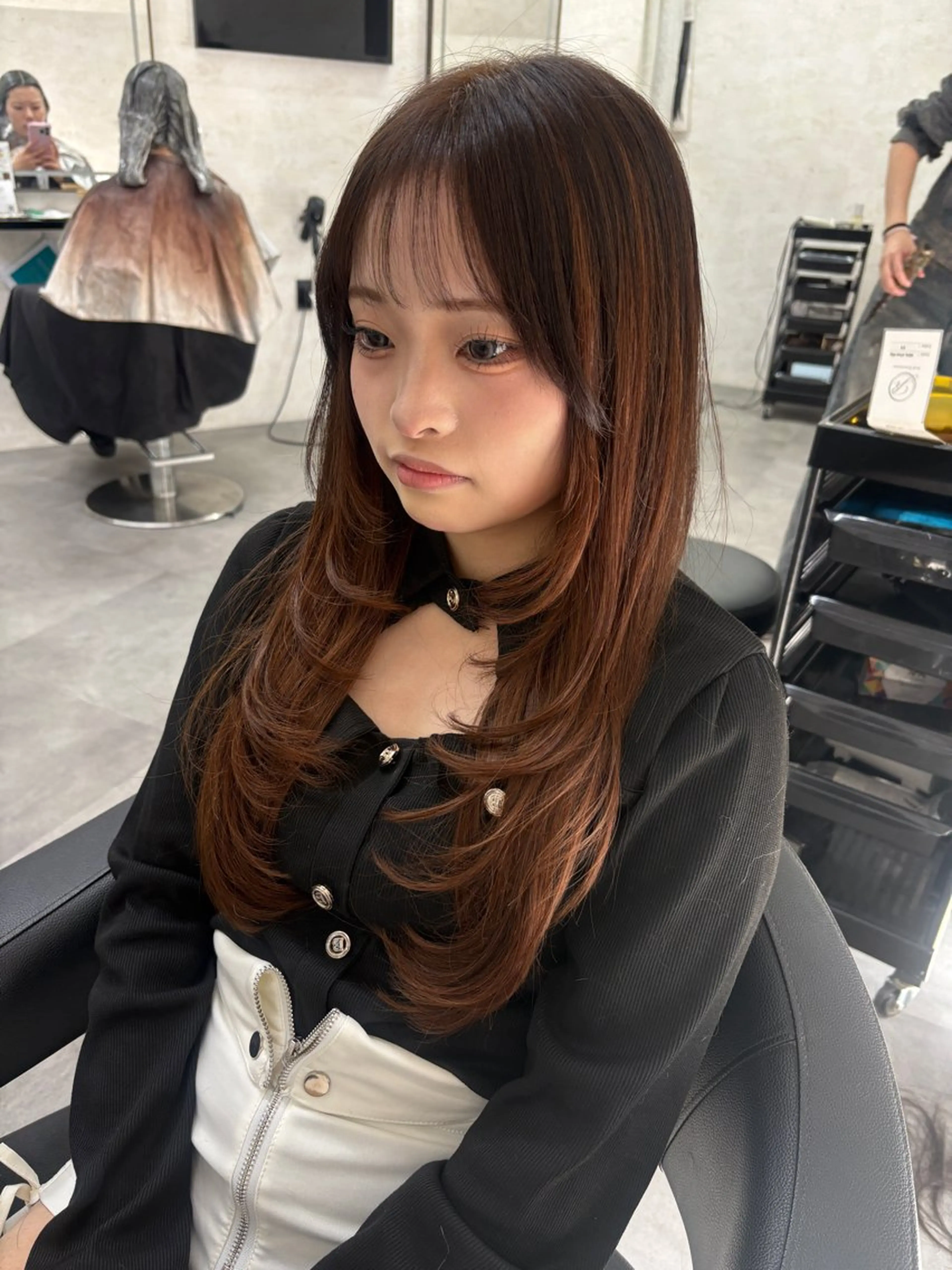 ロング エクステ レイヤーカット エクステ ブリーチなしカラー ダブルカラーエクステのヘアスタイル
