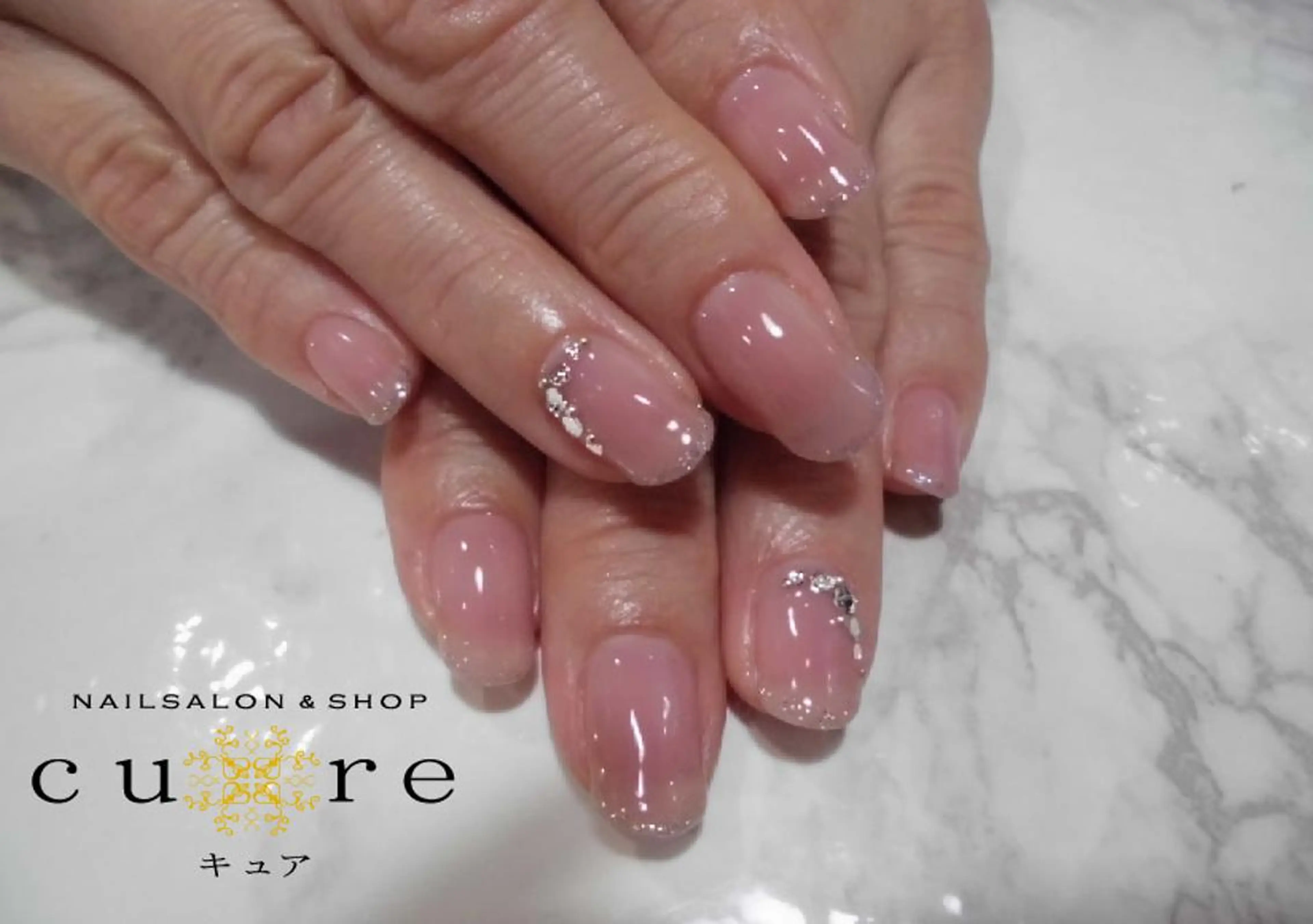 ミディアム ネイル ネイルサロン Cureのネイルデザイン