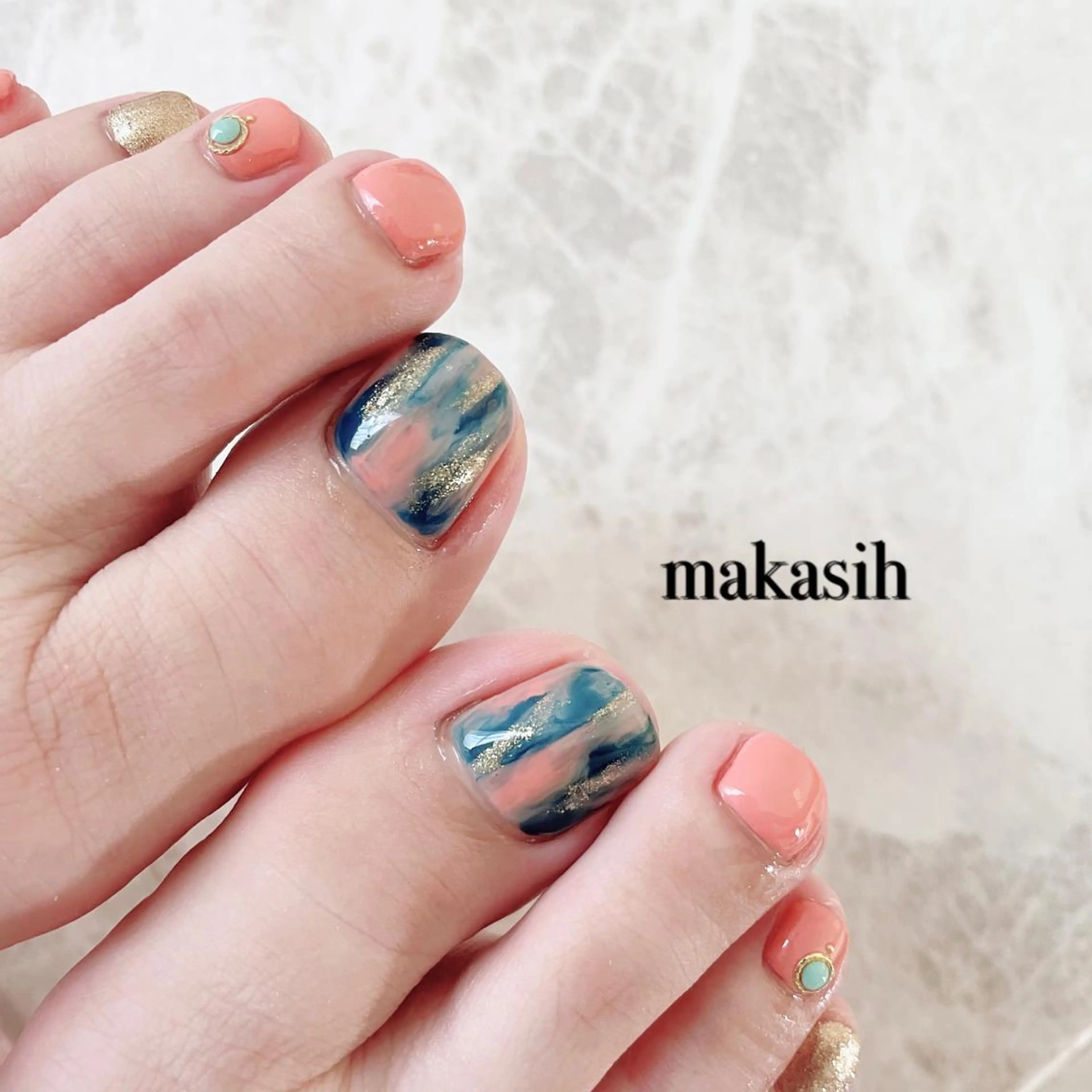 ネイル ブルー フットネイル ピンク 春ネイル 夏ネイル 濱田 美菜子のエステ・リラクイメージ