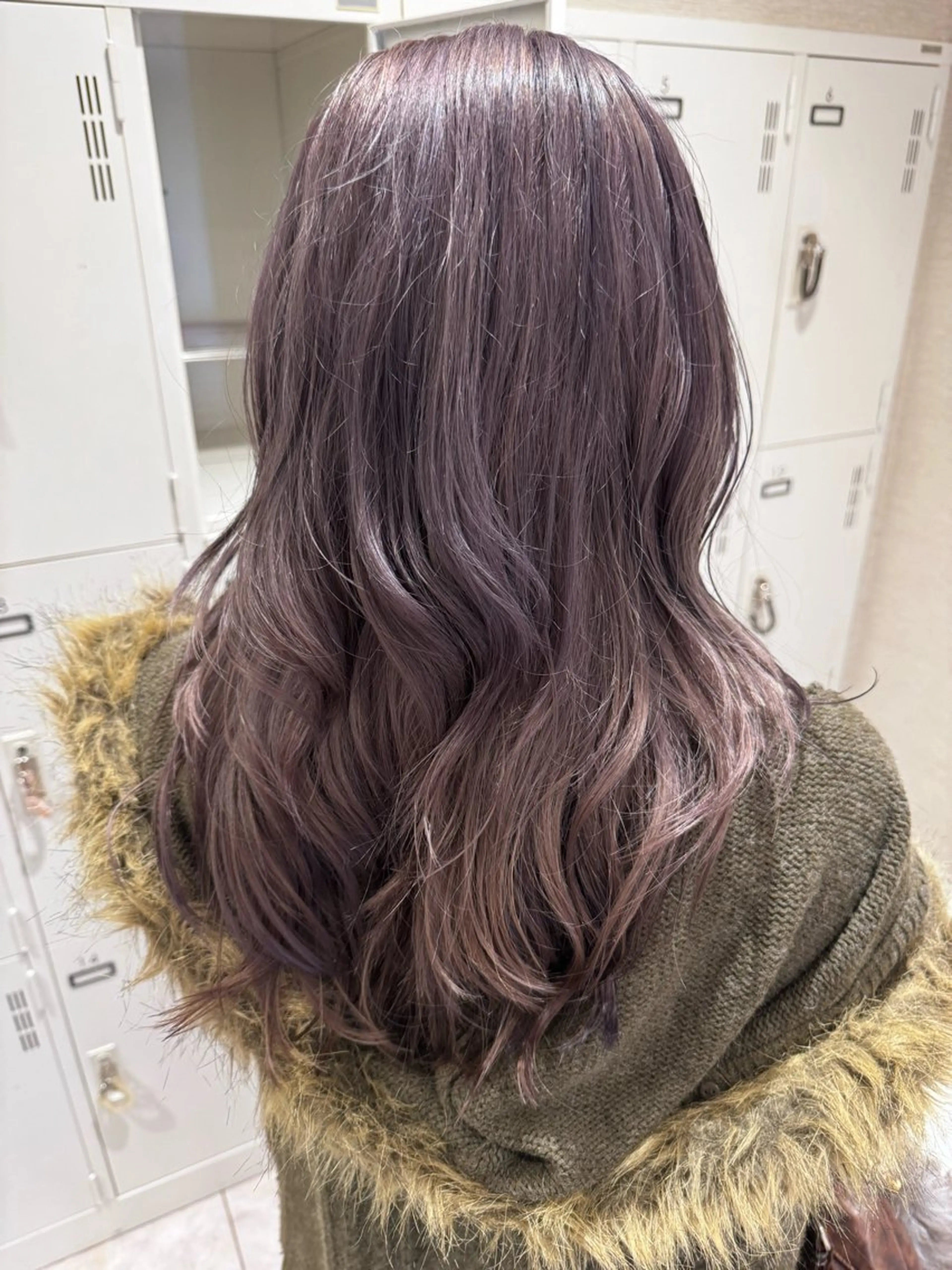 セミロング 🐺ウルフ× ハイトーン🐺MOEのヘアスタイル