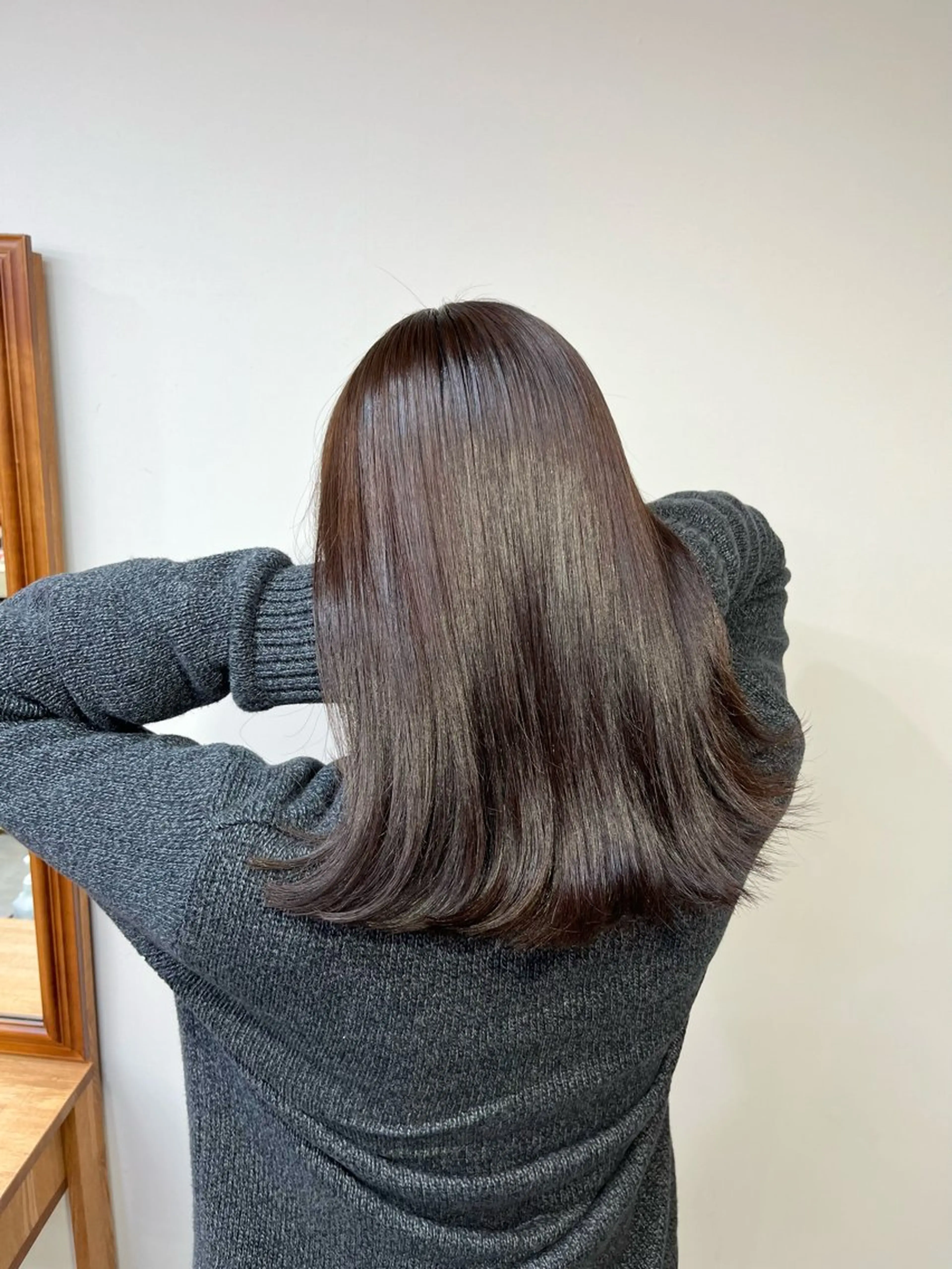 セミロング 縮毛矯正 縮毛矯正 トリートメント タケデ スズカのヘアスタイル