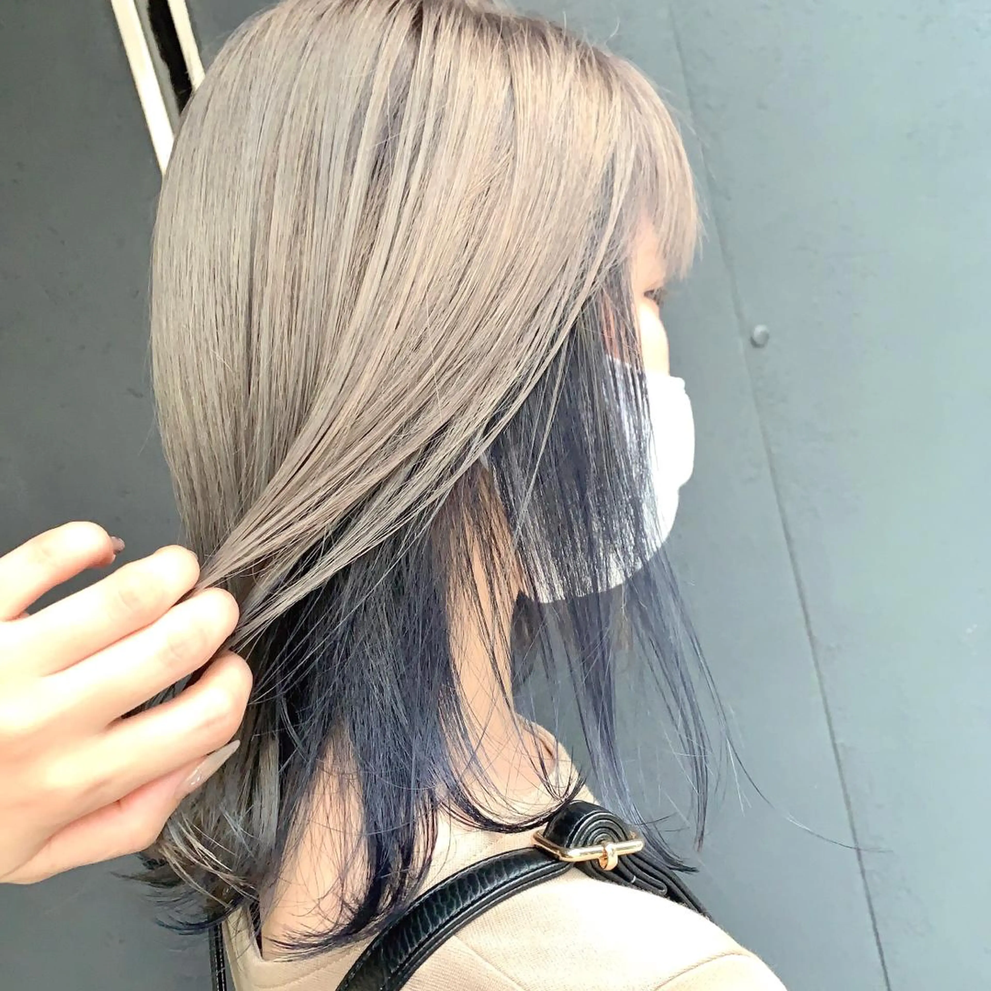 ミディアム カラー UMEDA FIGAROのヘアスタイル