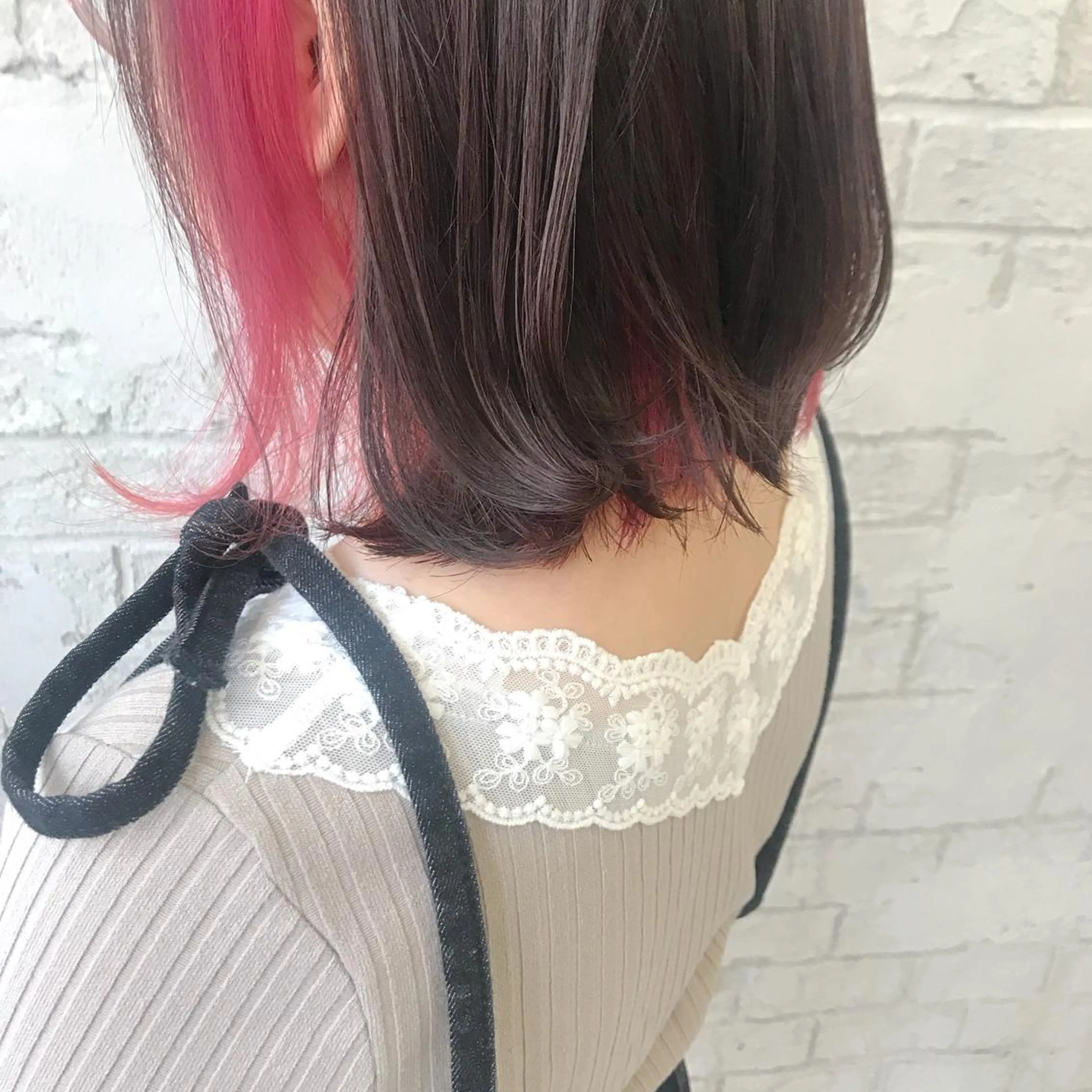 ミディアム カラー オリーブ/アッシュ やわらか透明感カラーのヘアスタイル