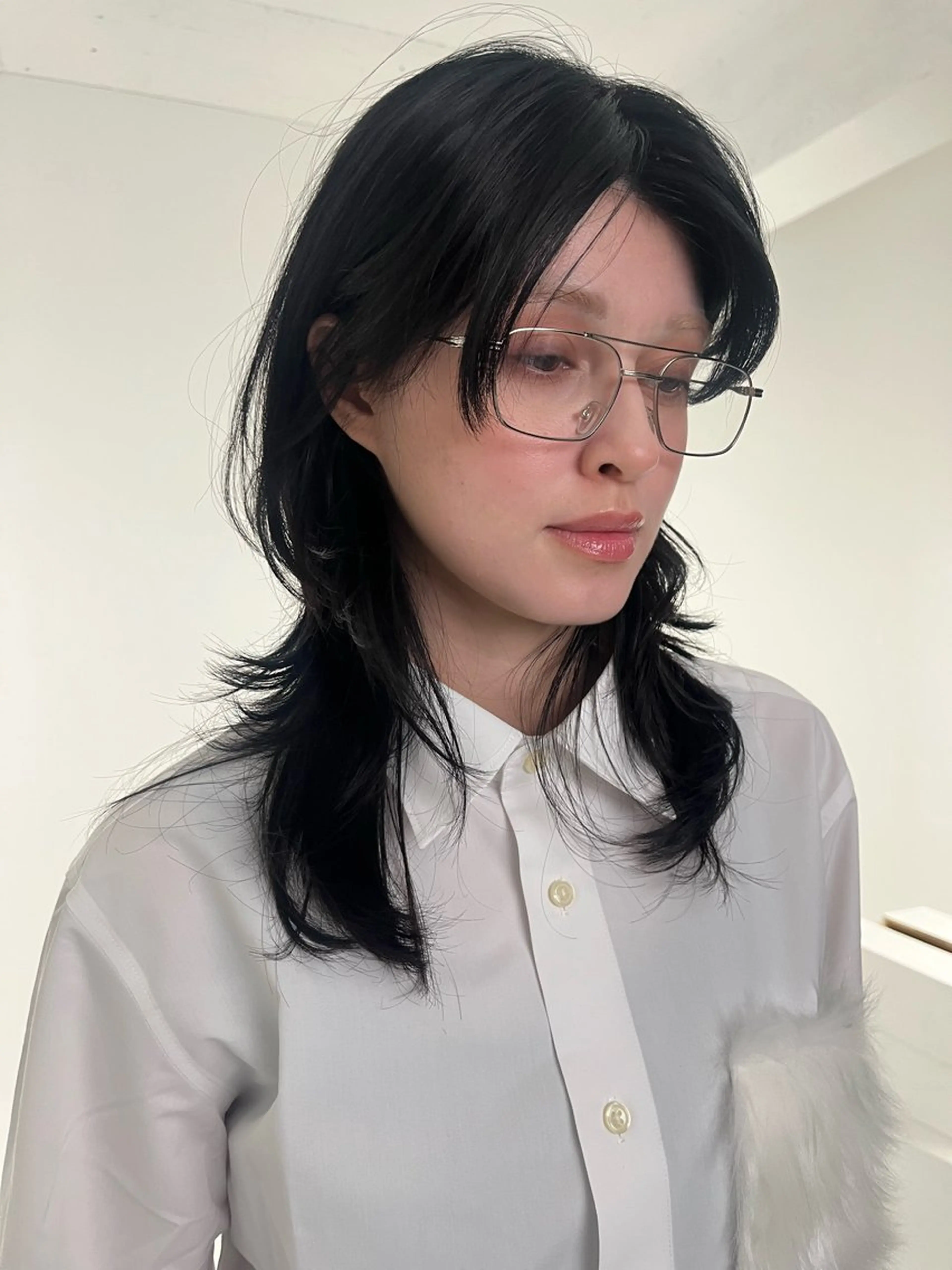 ミディアム カット レイヤー/ケアパーマ /ニュアンス/モードのヘアスタイル