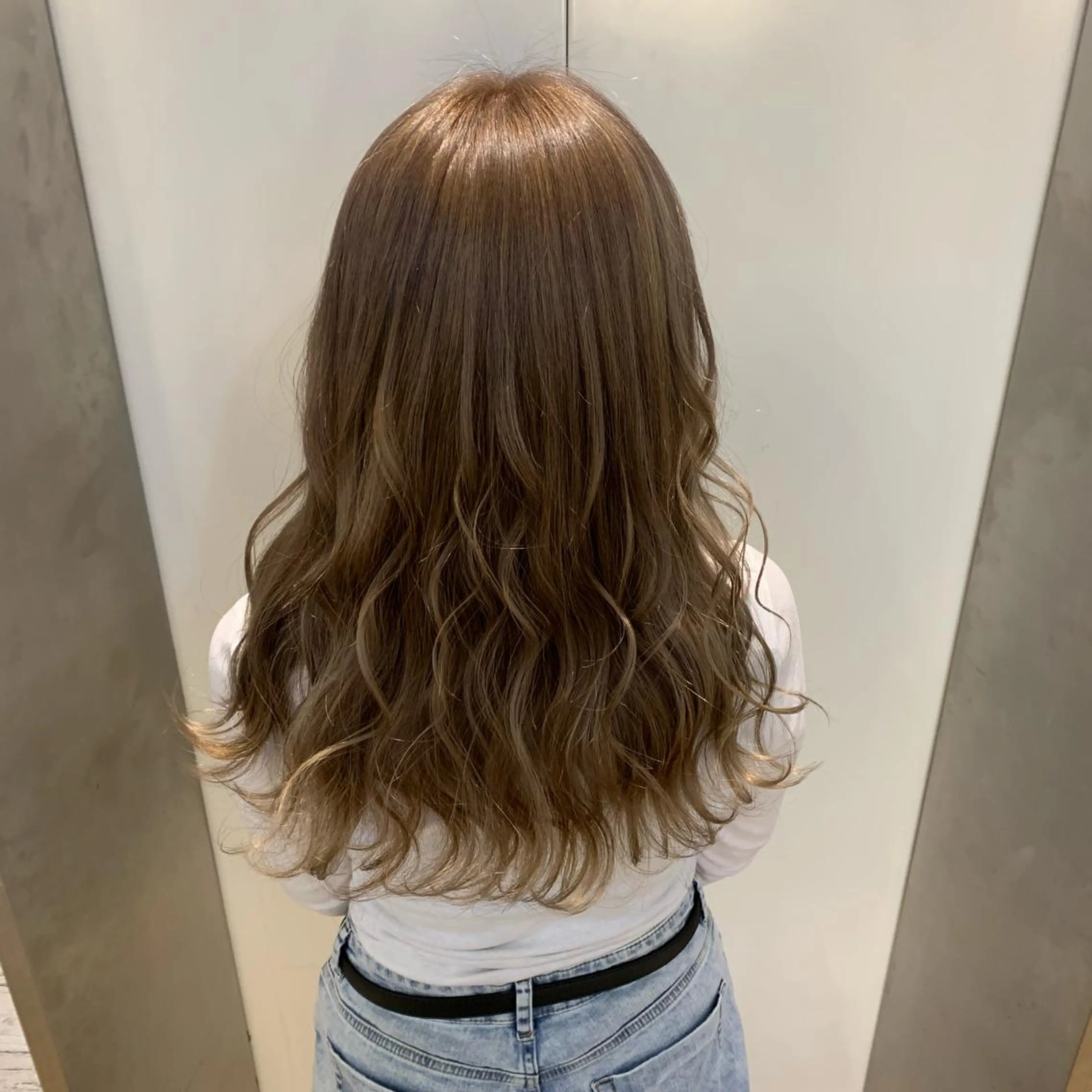 カラー グレージュ GOTODAYシェアサロン所属・天野 利咲のヘアスタイル