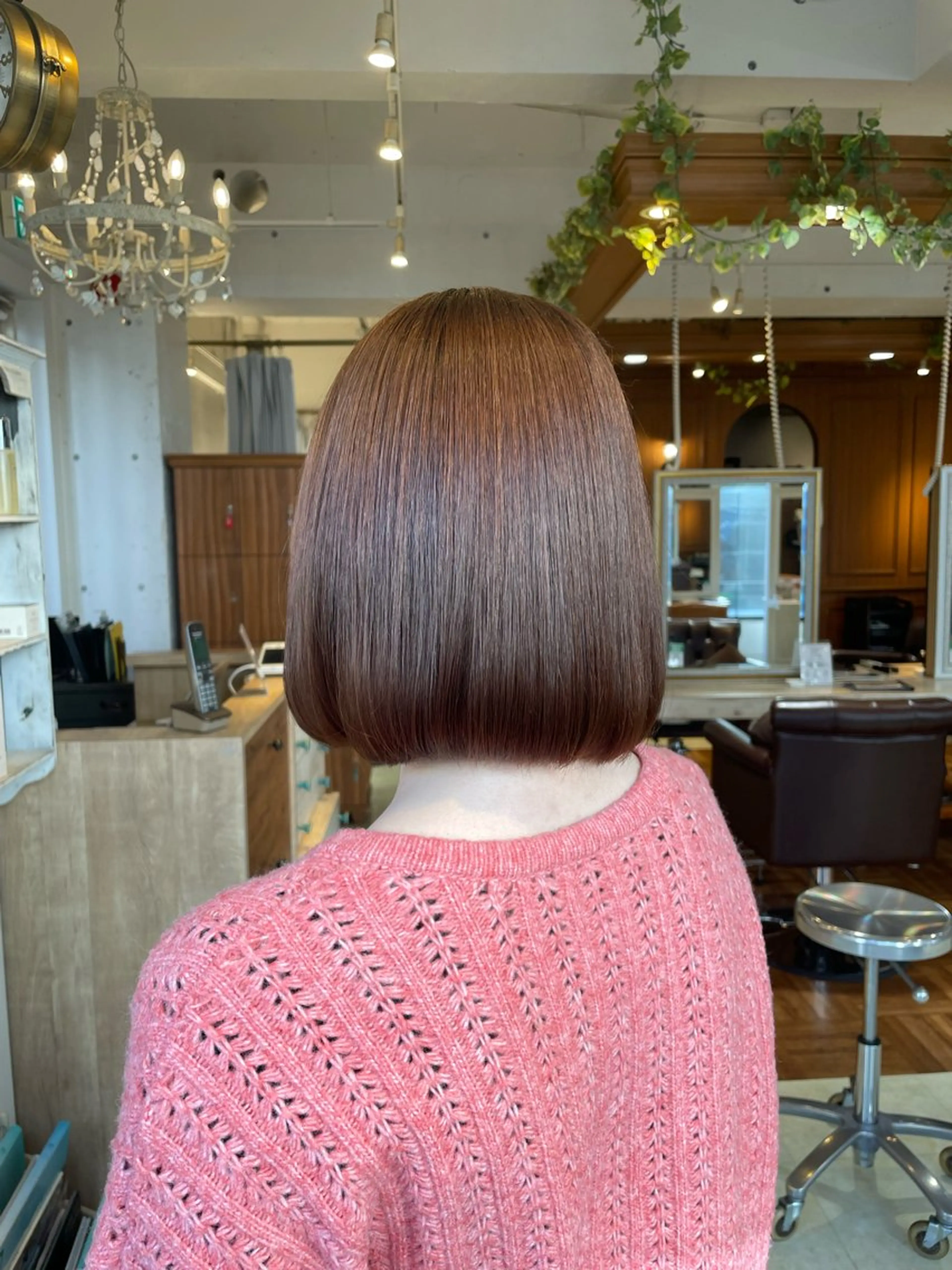 ショート 北田🌟小顔レイヤー 🌟人気カラーのヘアスタイル