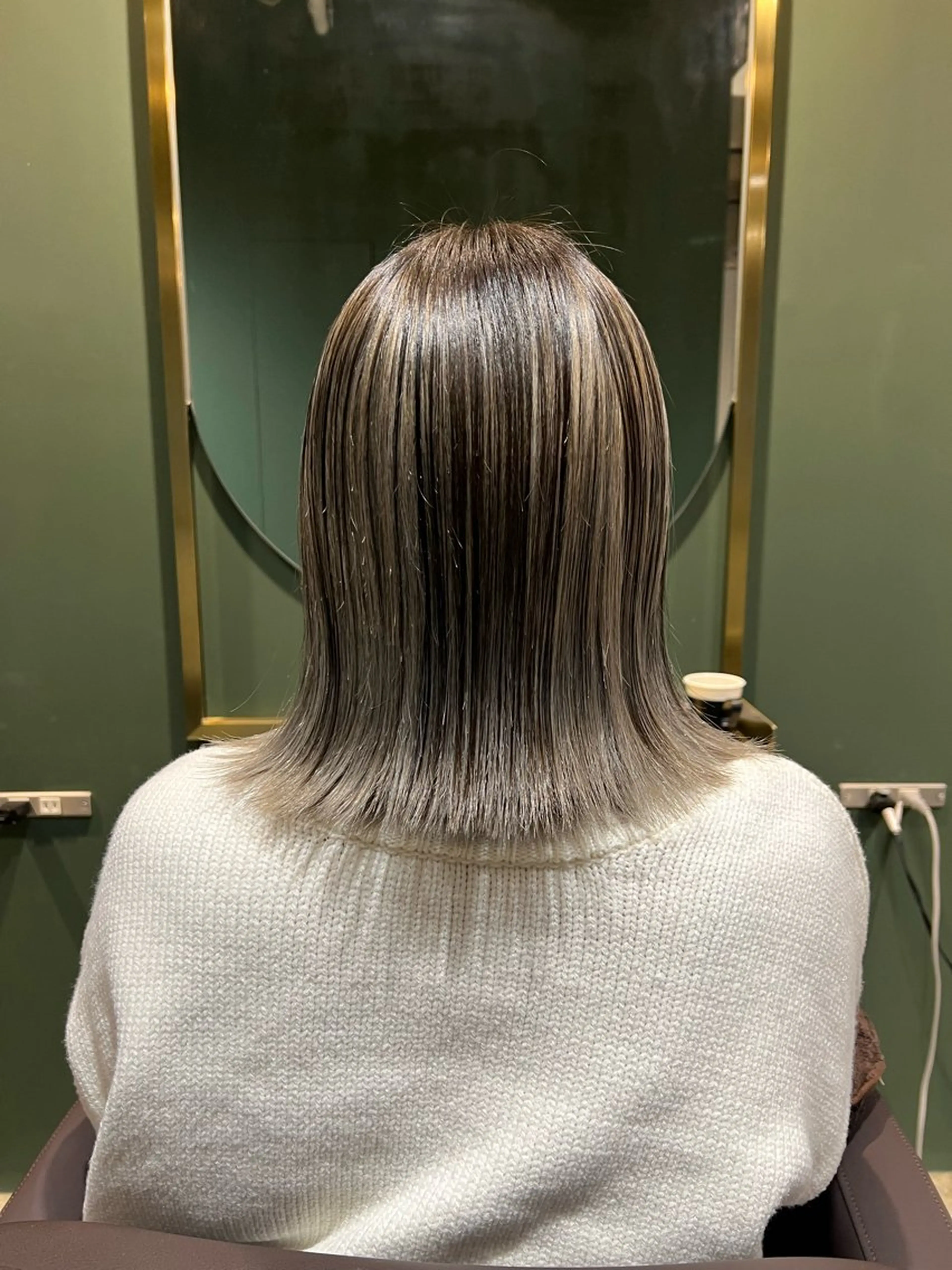 ミディアム カラー ヘアカラー トリートメント ヘッドスパ カラースペシャリスト しょう🧑🏼‍🎨のヘアスタイル