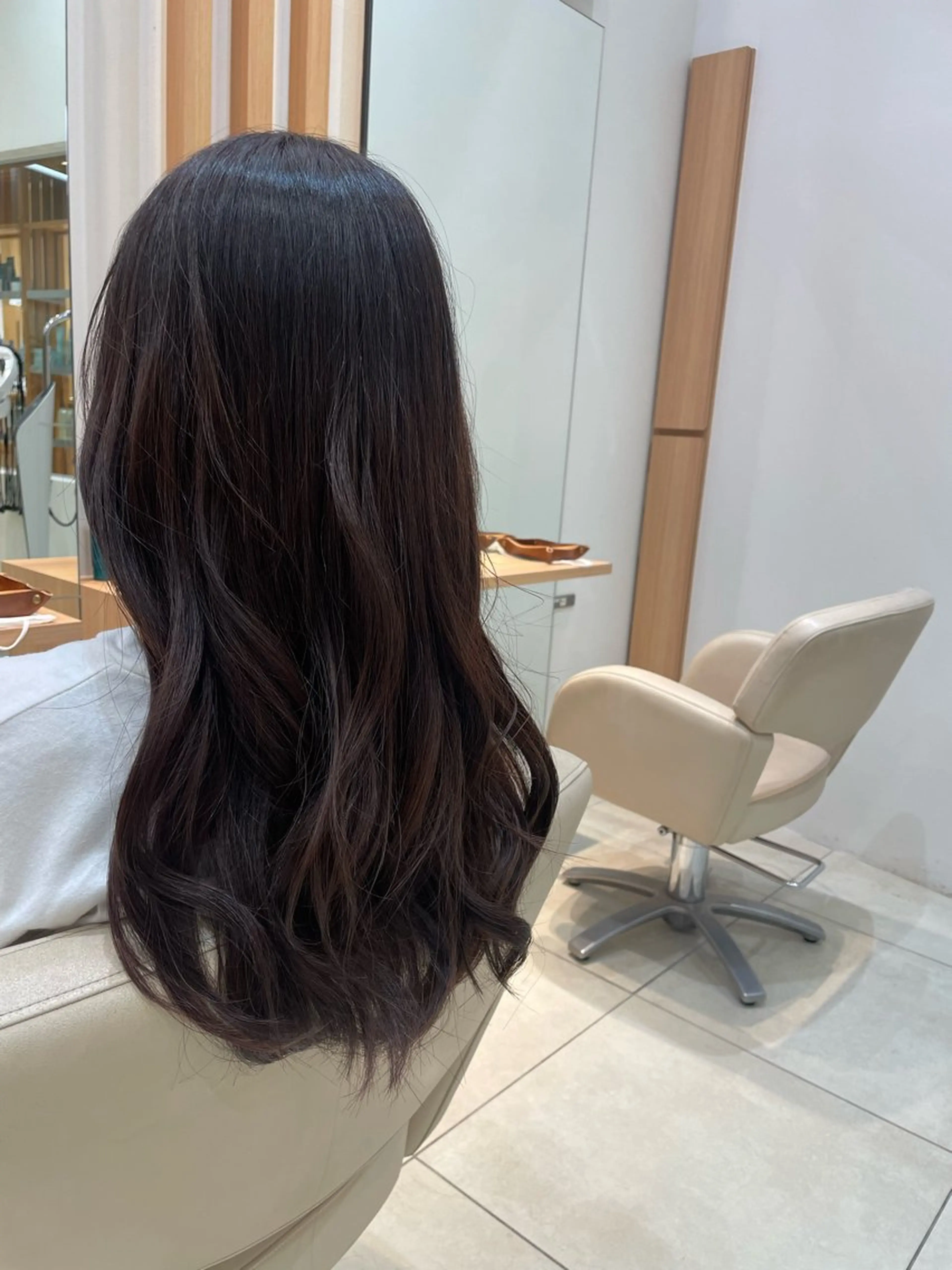 ロング OASIS AVEDA 立川所属・ストレート/カラー ゆづきのヘアスタイル