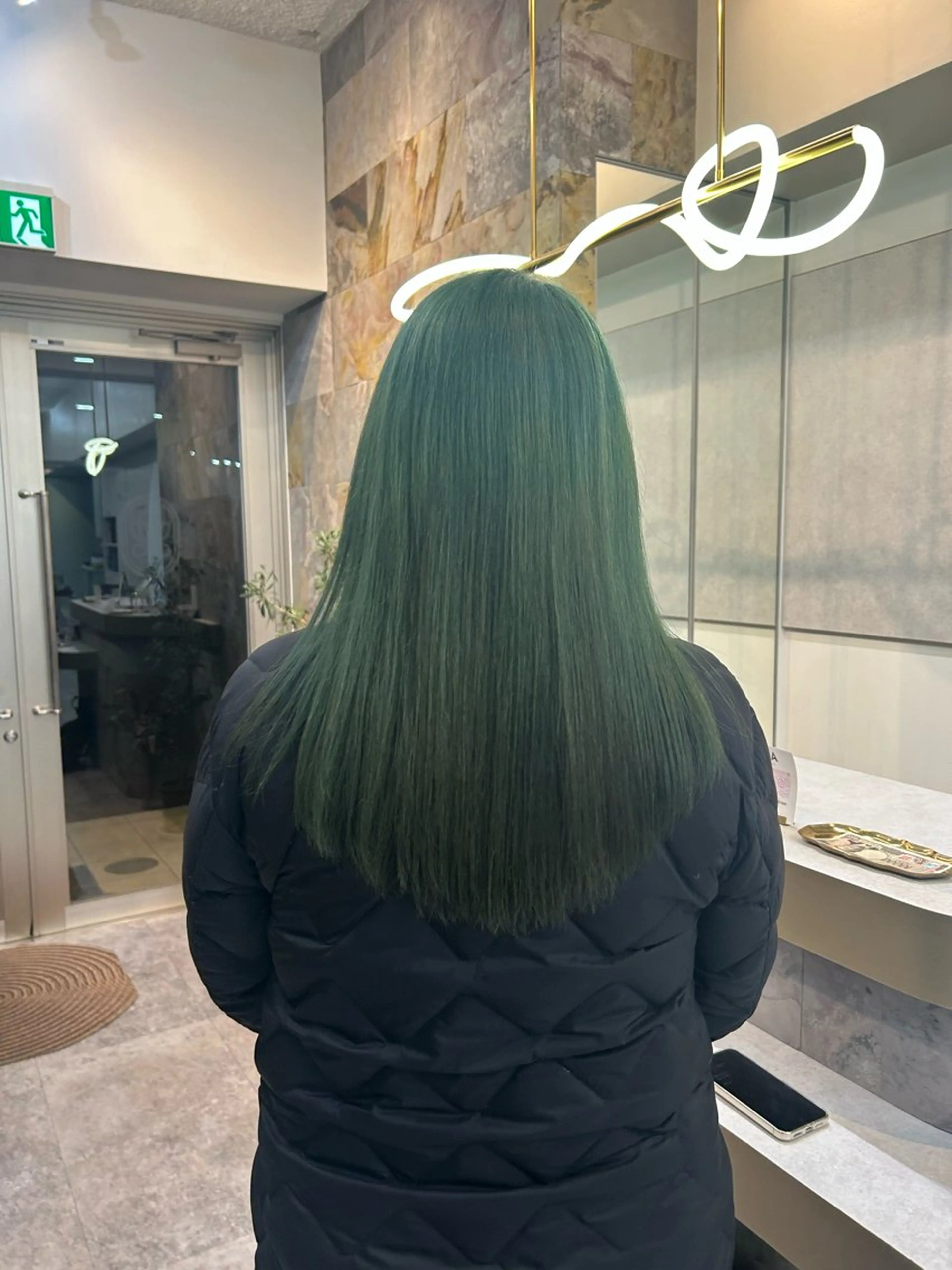 ロング カラー ブリーチ LOA Ririのヘアスタイル