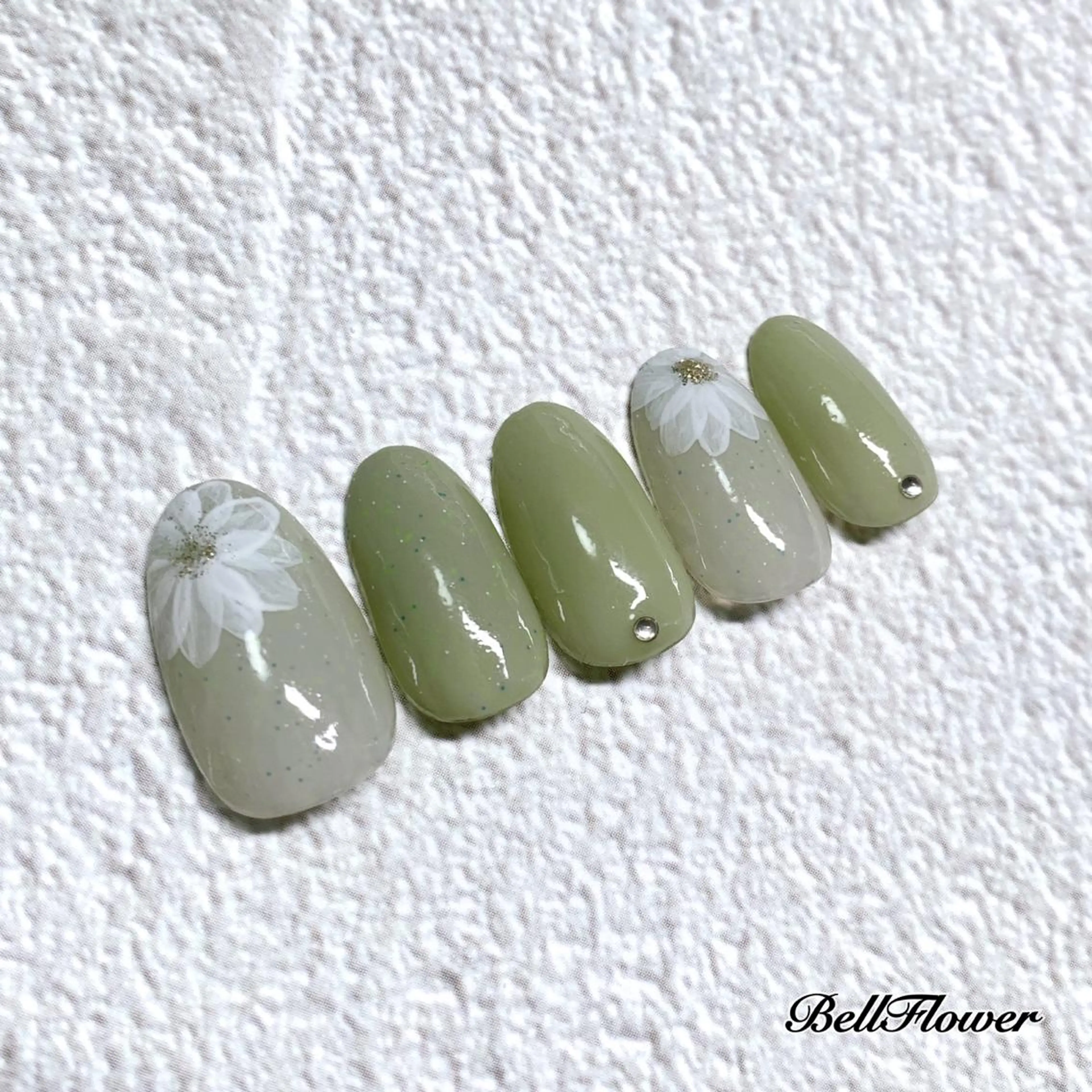 ネイル ハンドネイル Bell Flowerのネイルデザイン