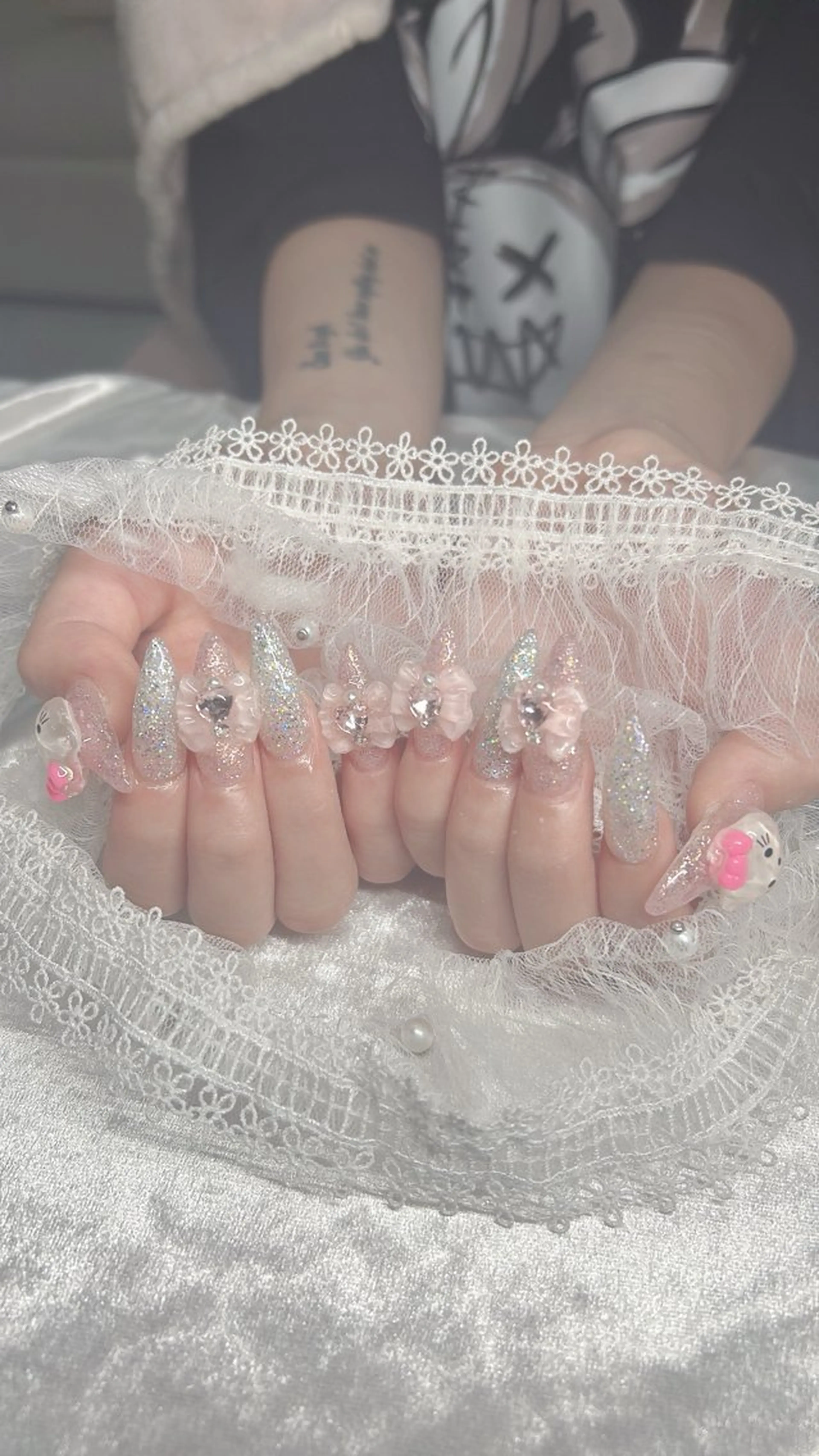 ネイル キラキラネイル リボン Best Nail Yu🎀🫧のネイルデザイン