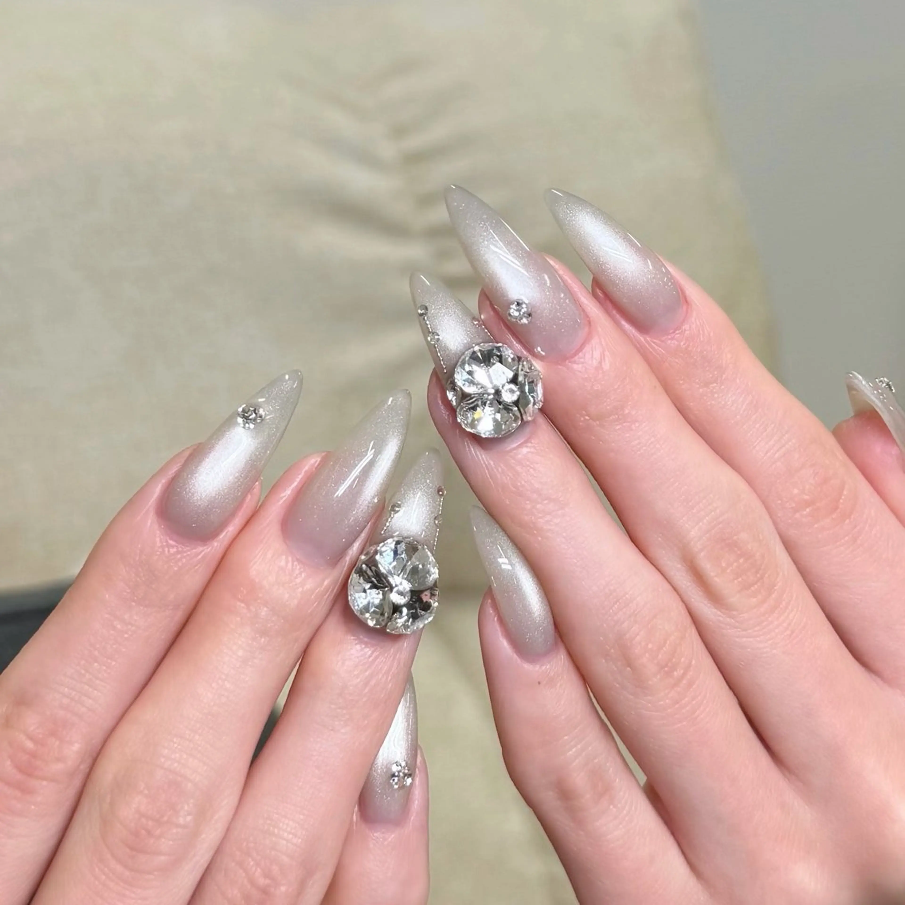 ネイル マグネットネイル ハンドネイル FLYNail 梅田店のネイルデザイン