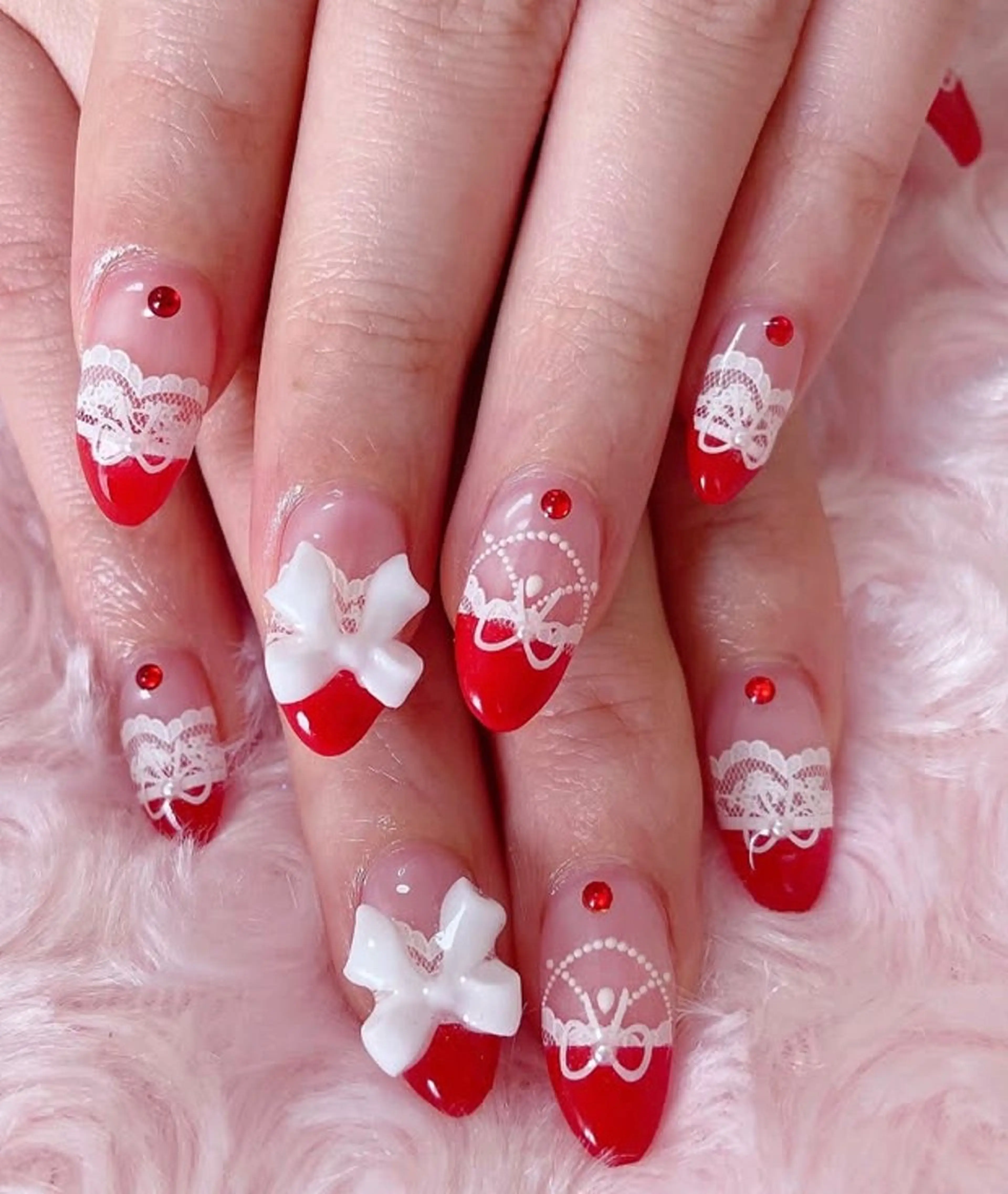 ネイル フレンチネイル レース 赤色 リボン nail salon Berry所属・前田 りかのネイルデザイン