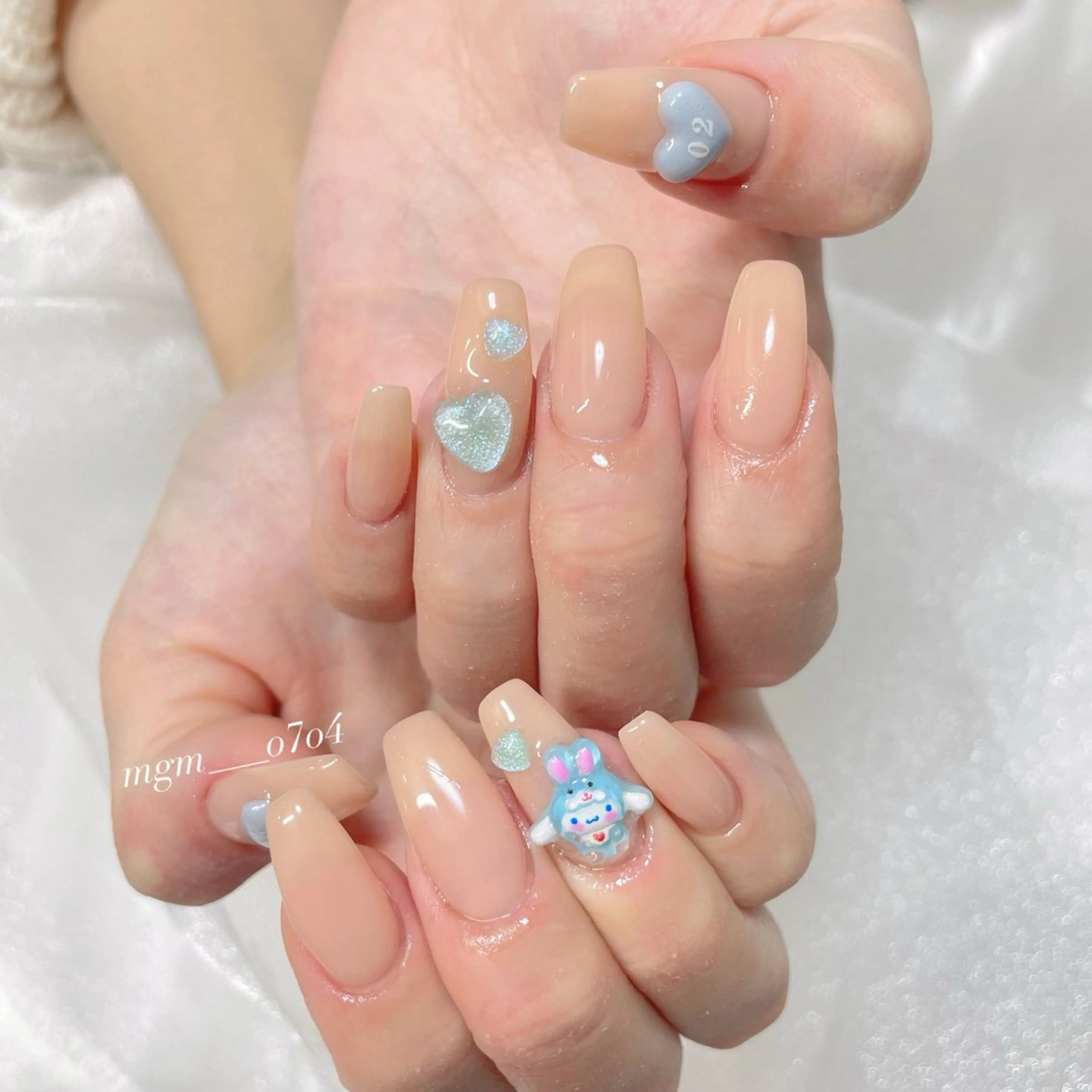 ネイル MoON...❤︎ MeGuのネイルデザイン