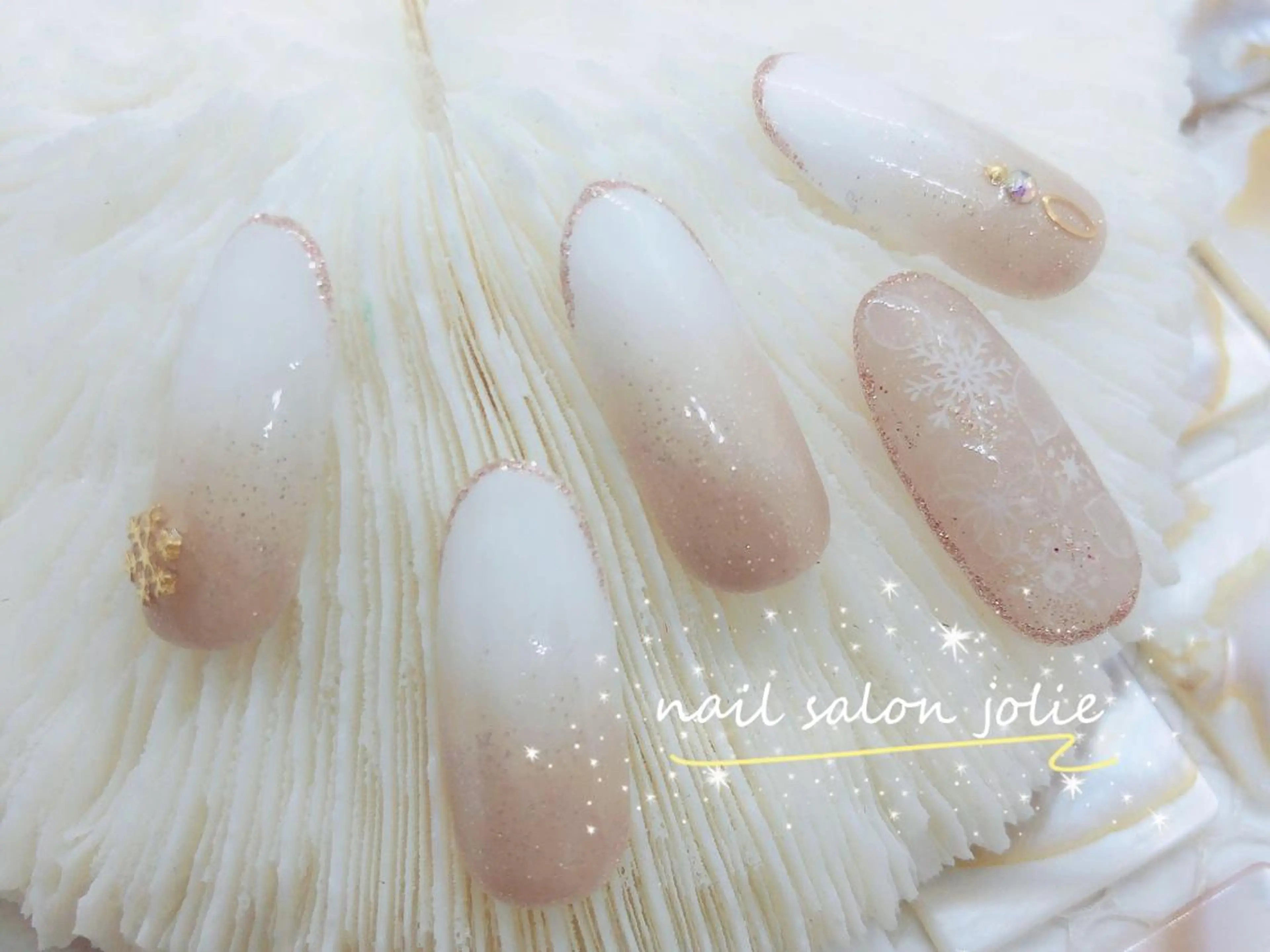 パーマ ハンドネイル スカルプ専門店アイカ ☆のネイルデザイン