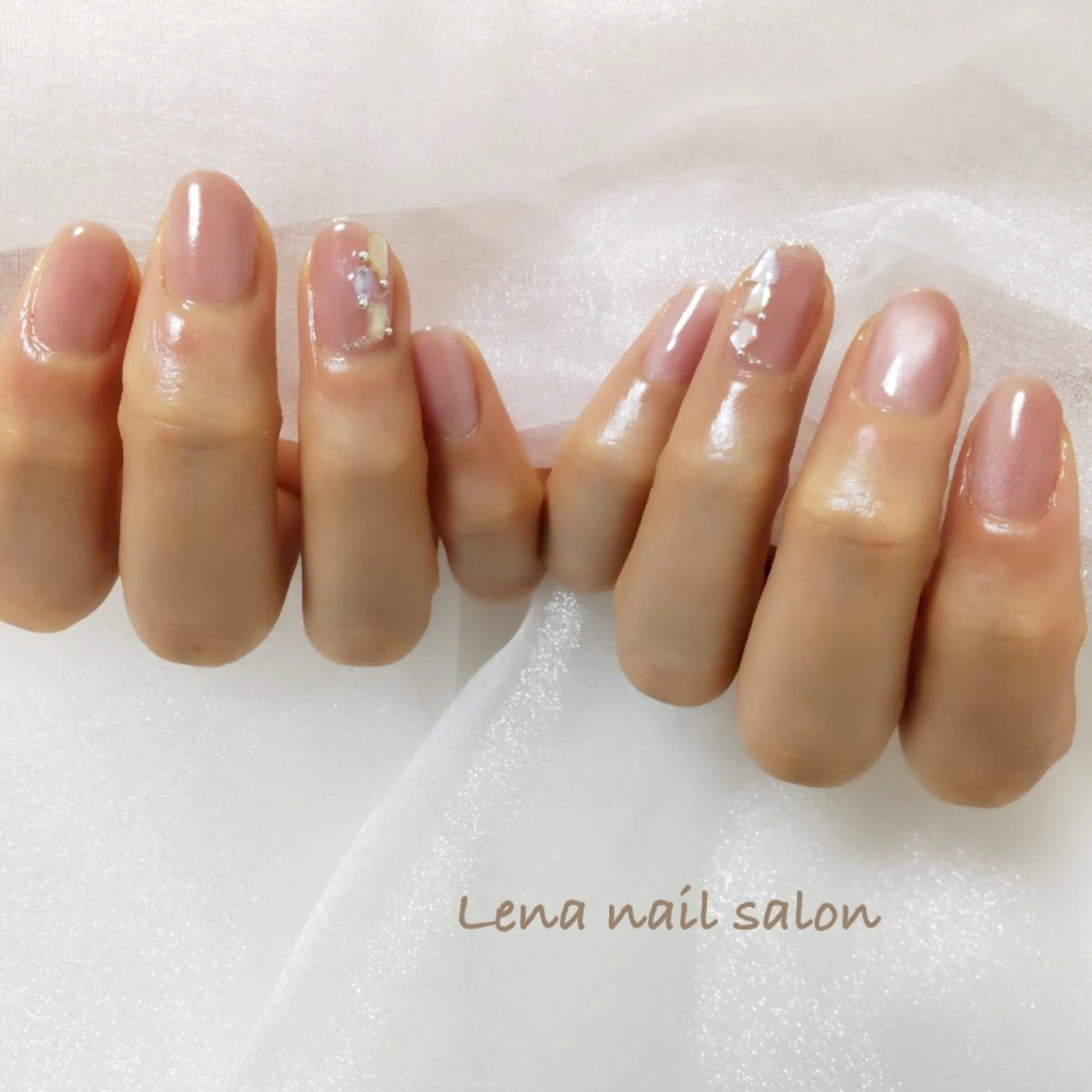 ネイル ジェルネイル マグネットネイル オフィスネイル パラジェル ハンドネイル 自爪育成ネイルケア Lena  nailのネイルデザイン