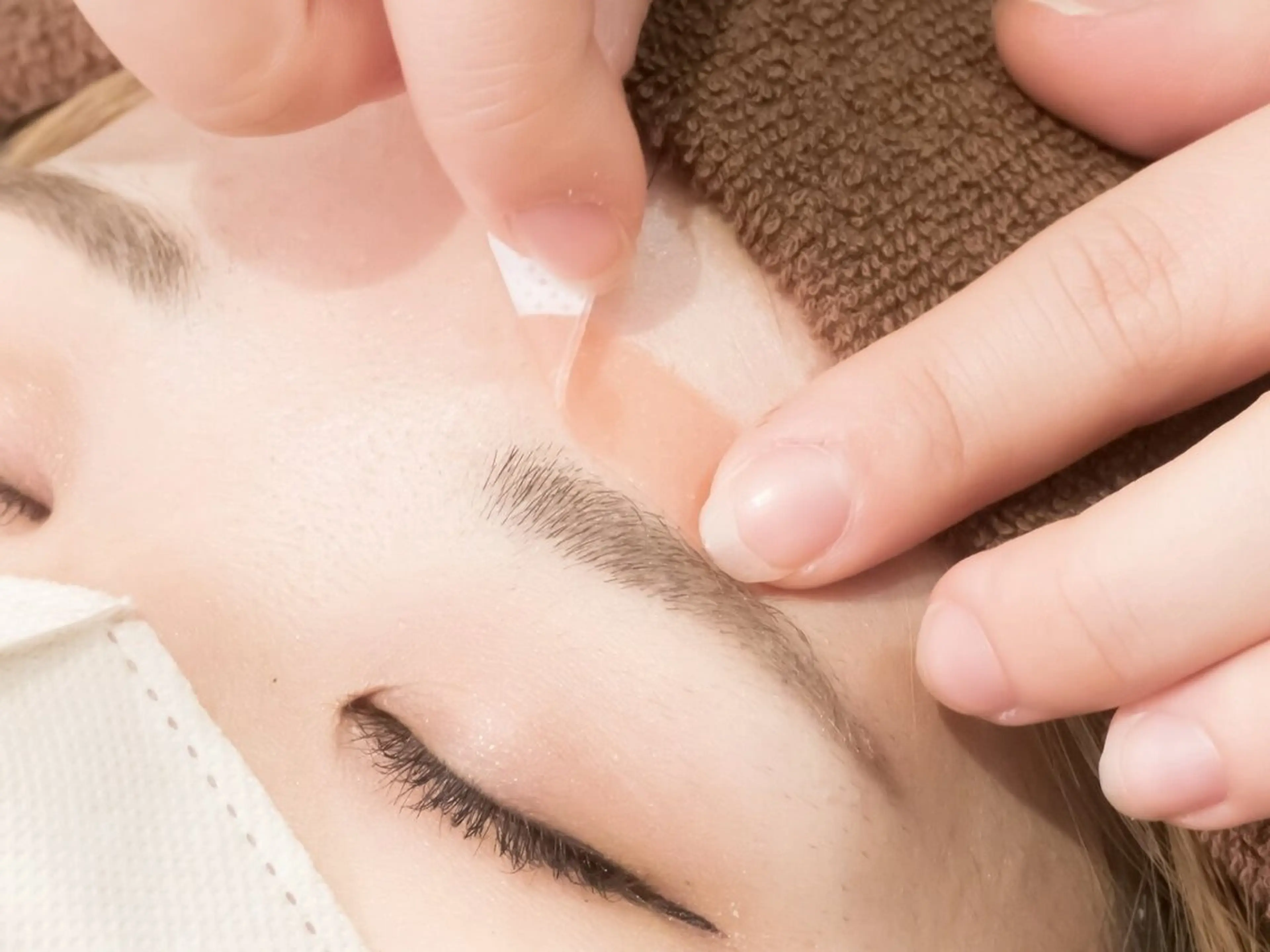 美眉スタイリングWAX脱毛 / Eyebrow styling wax【土日祝+500円】の写真