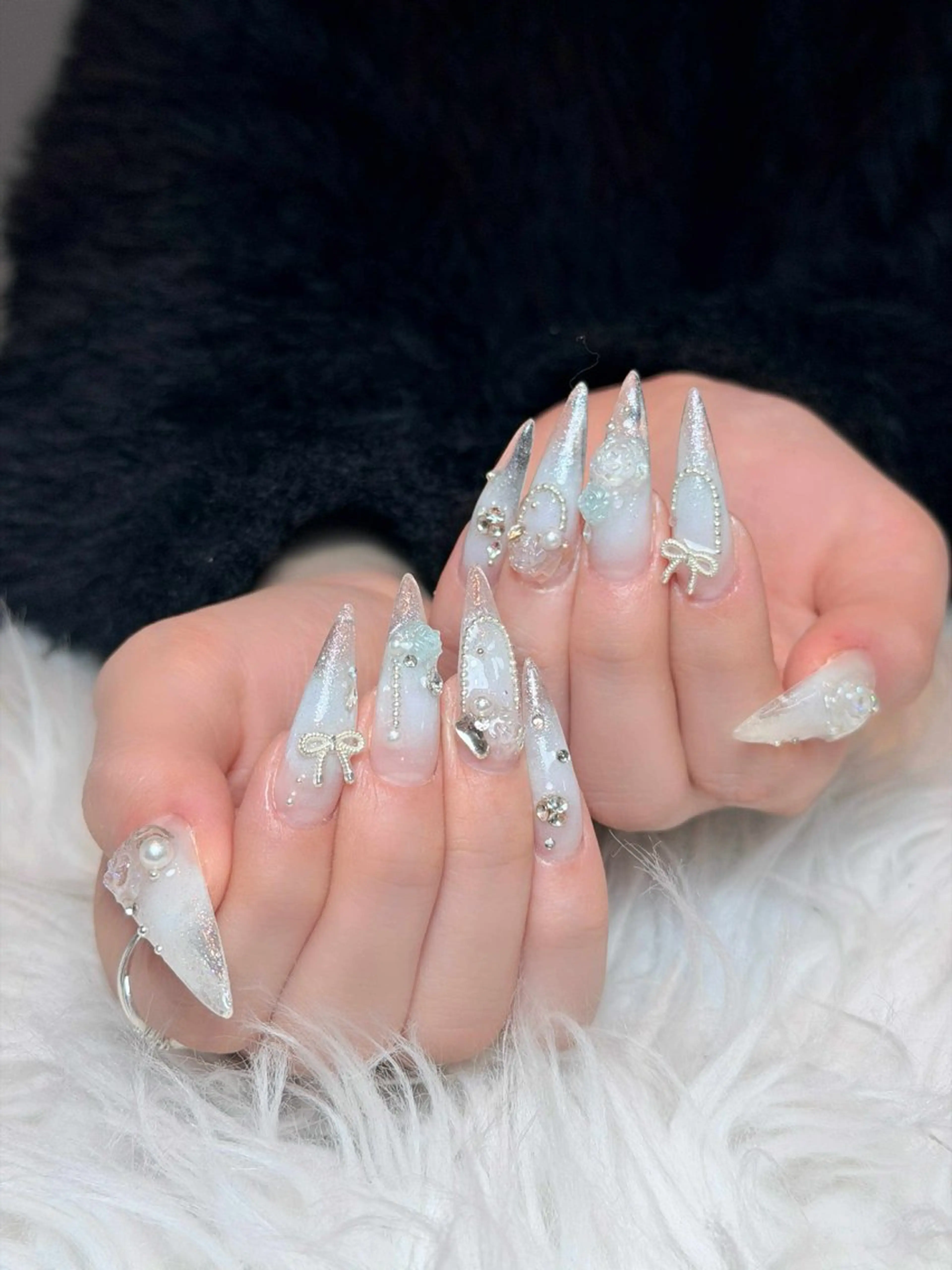 ネイル オーロラネイル ボルドー ブラウン 氷ネイル・うるうるネイル キラキラネイル ハンドネイル Julli NailStudioのネイルデザイン