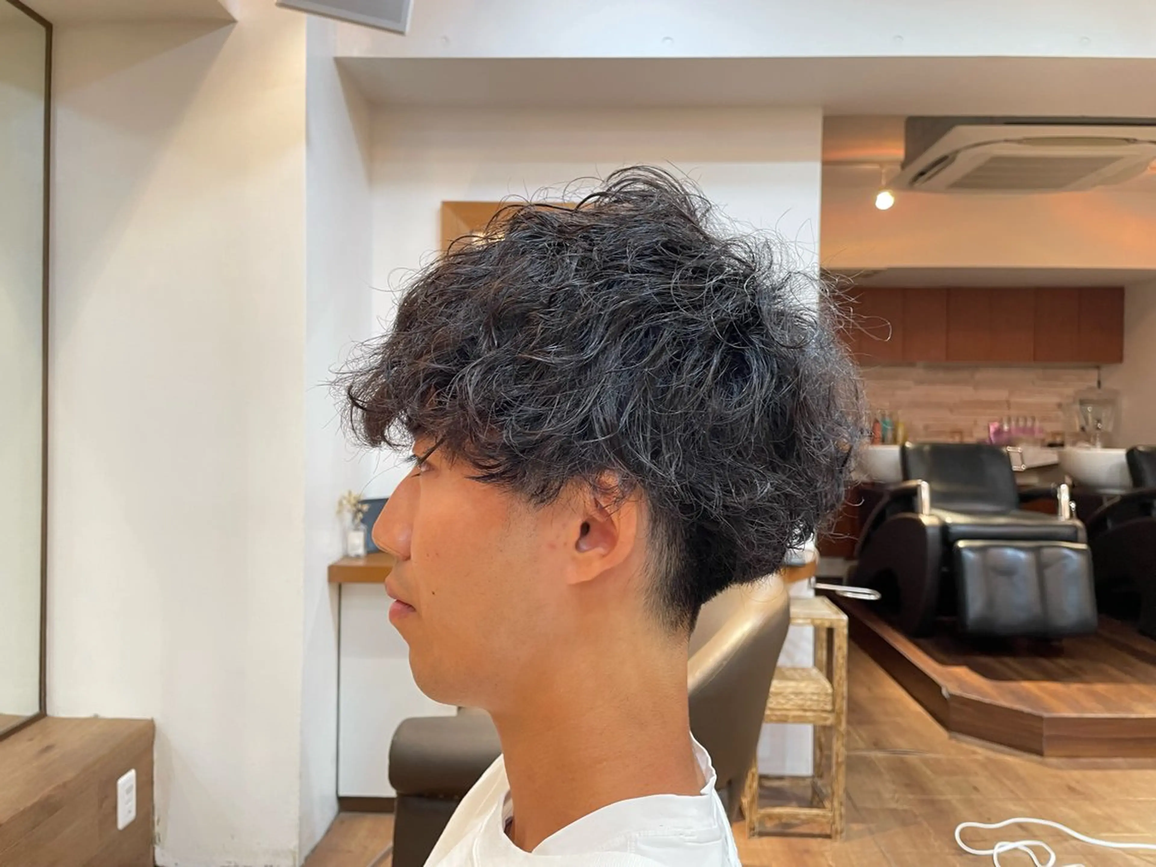 ショート パーマ メンズ 西村 友佑のヘアスタイル